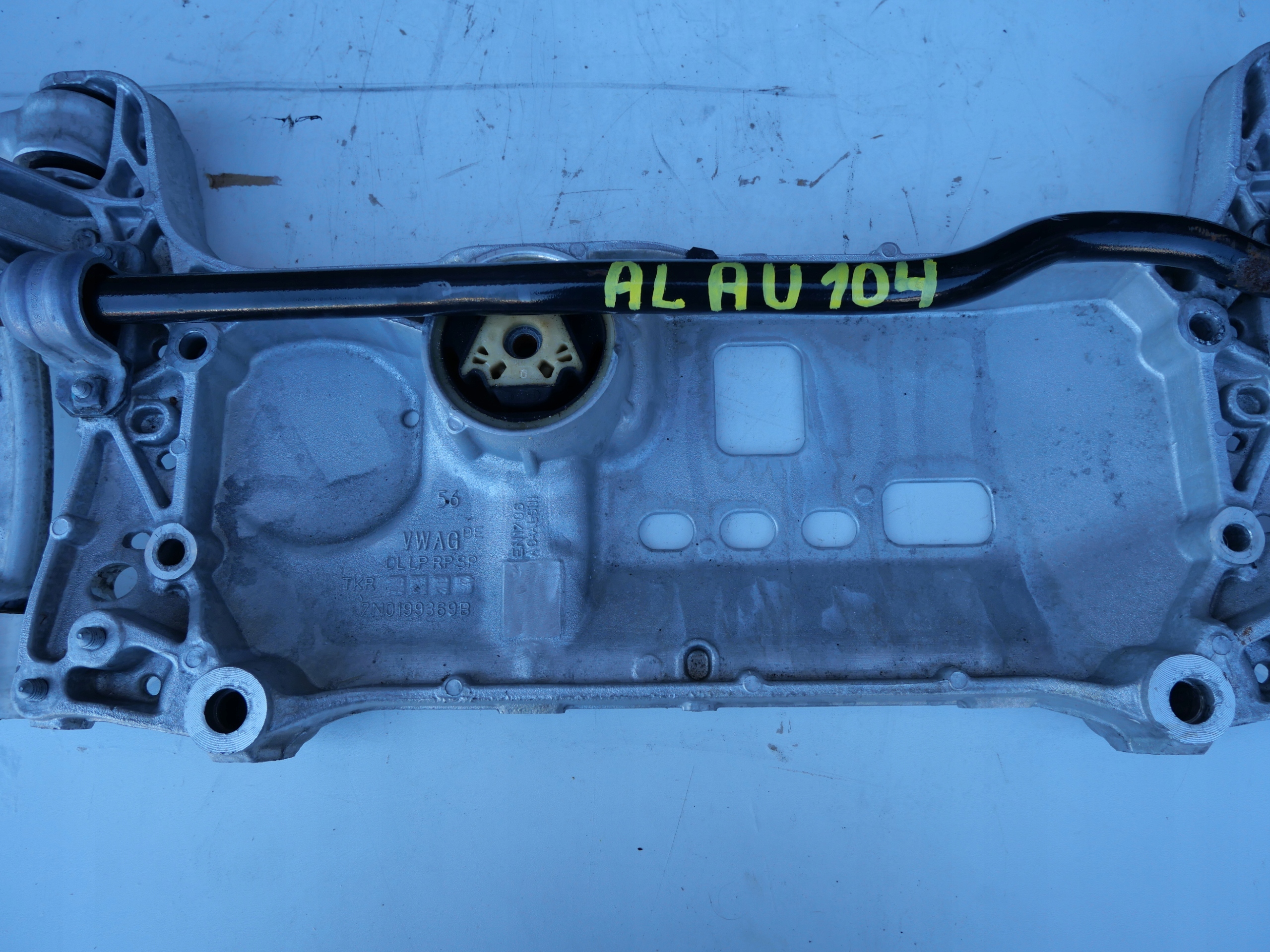 VW SEAT AUDI 7N axle beam subframe sususpension 7N0199369B