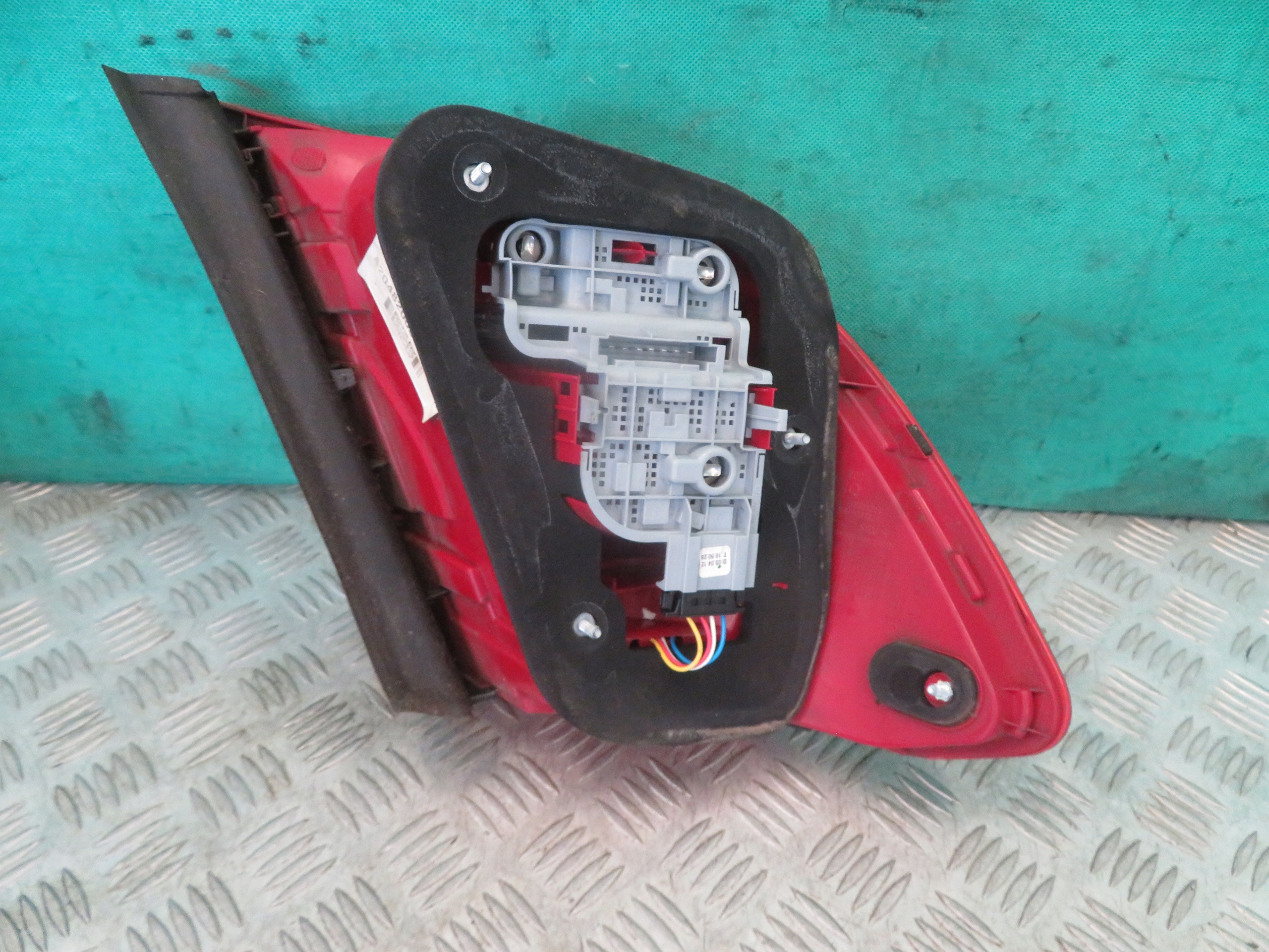 light right rear part MERCEDES W204 12R A2048206564