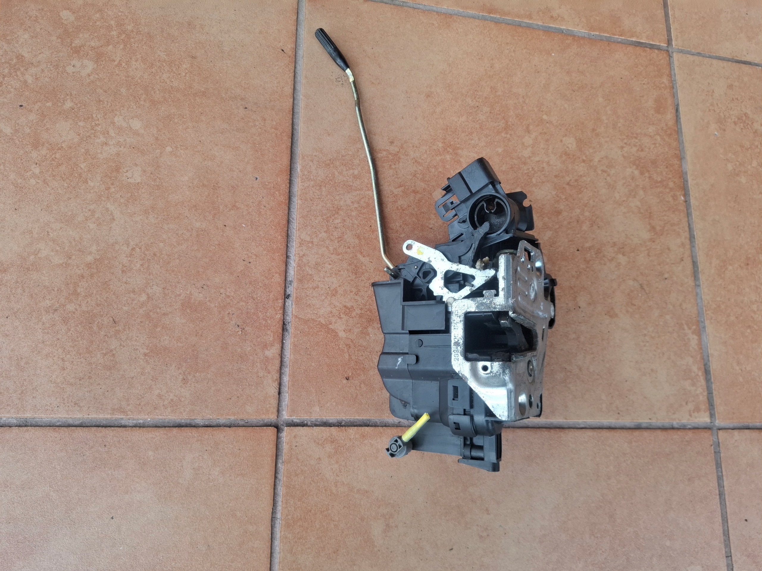 lock door right MERCEDES CLK W208 2087200435