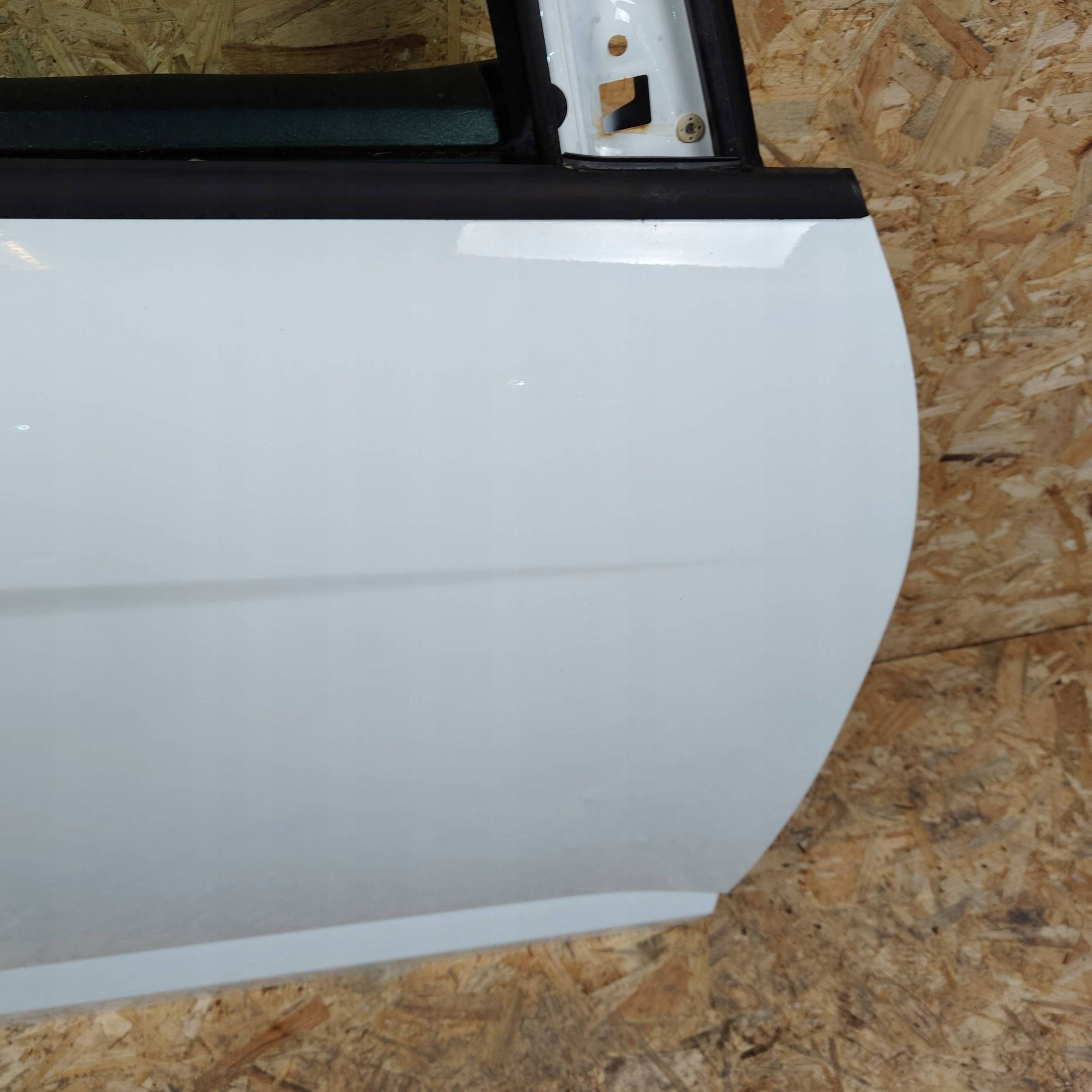 door front front side right Ford C-MAX II