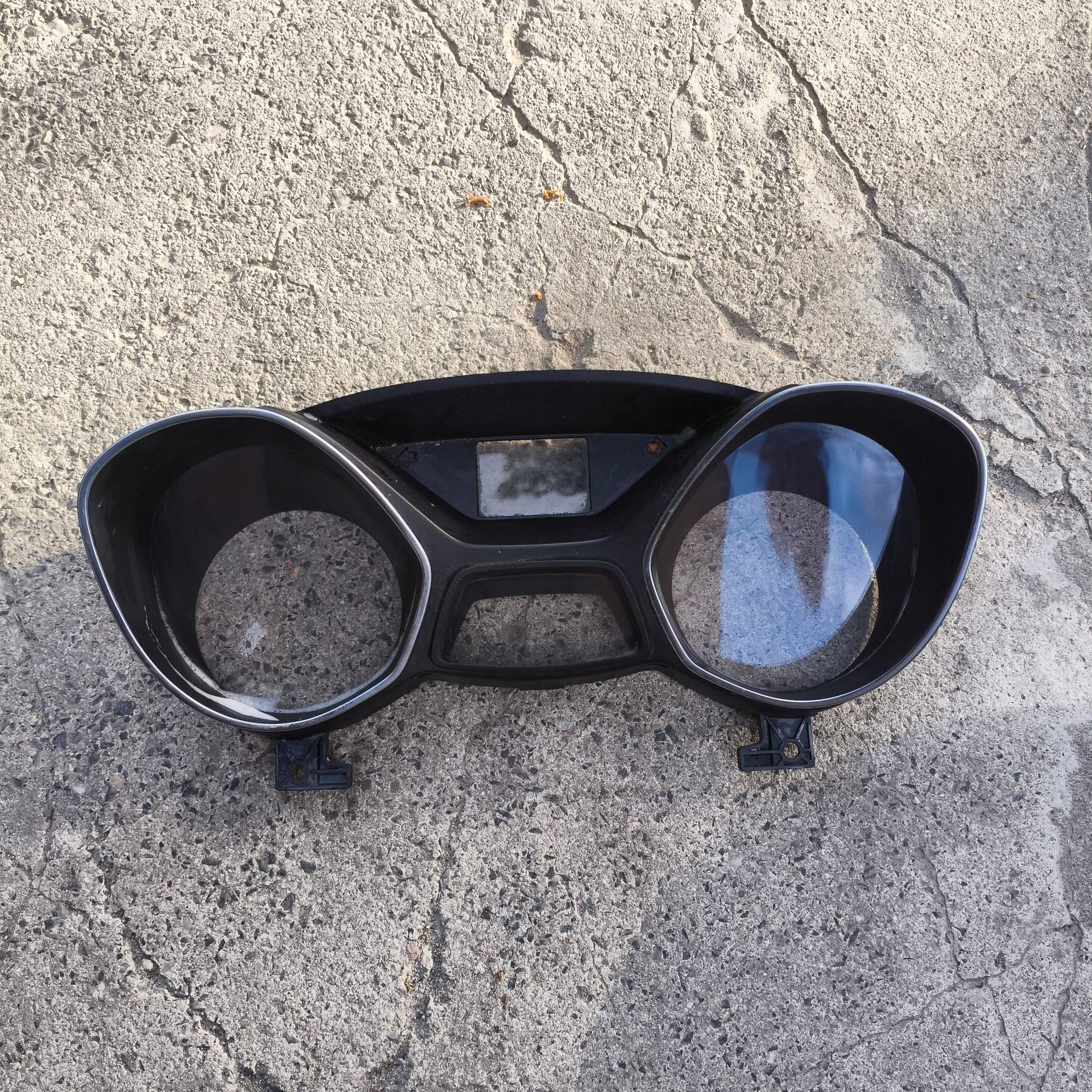 frame window of the dial Ford Kuga MK2 II 2015