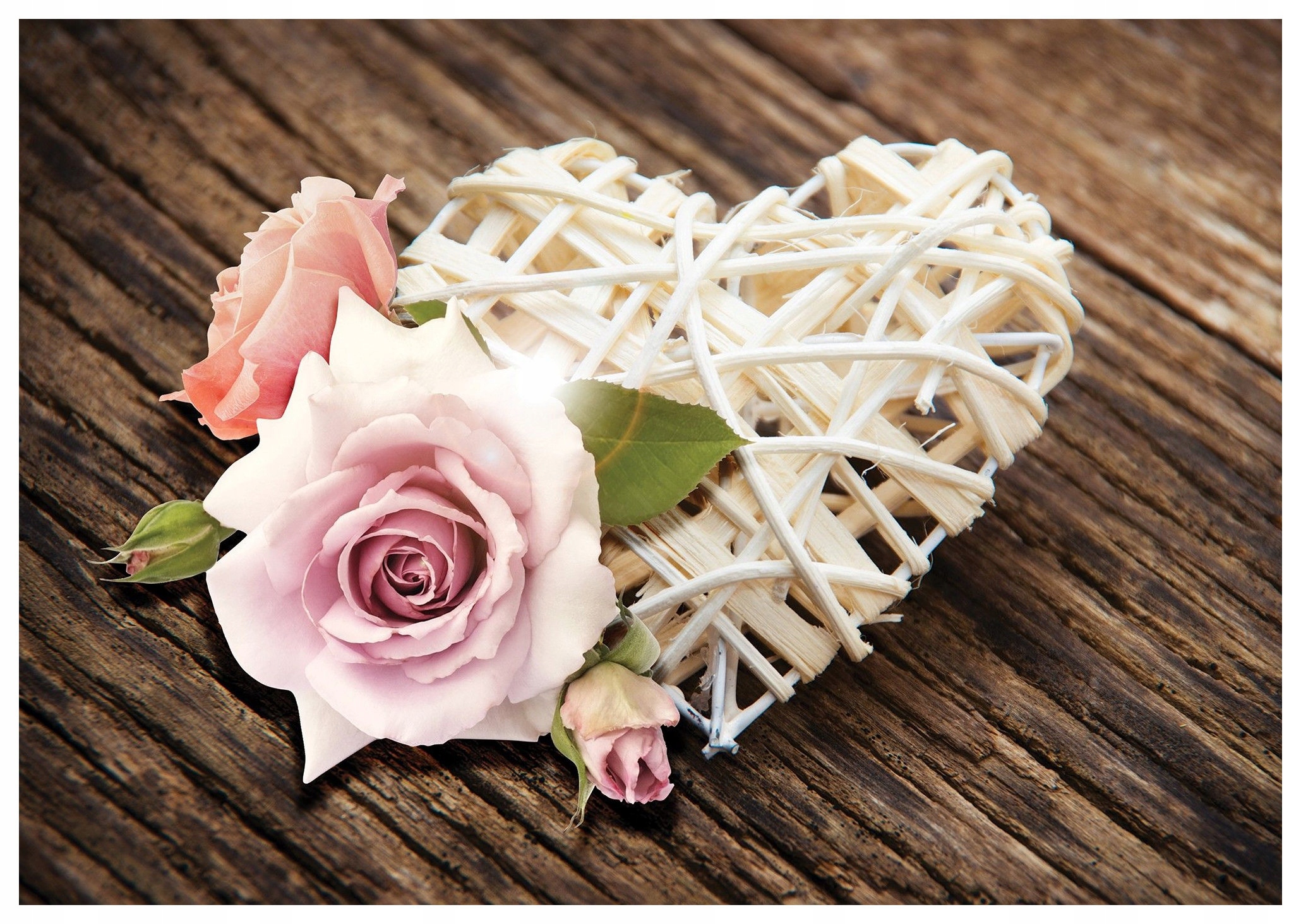 Vliesová fototapeta Srdce z ruží na pozadí rustikálneho dreva 368x254 lepidlo