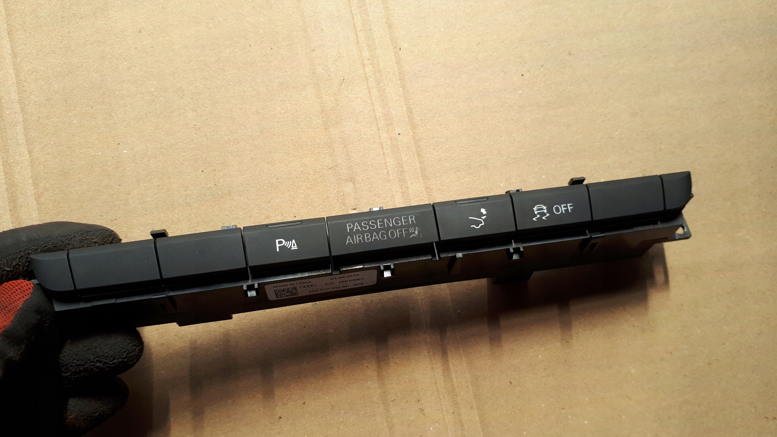 S7 4G A7 PANEL PRZECISKOW PDC bonnet 4G0927137AE