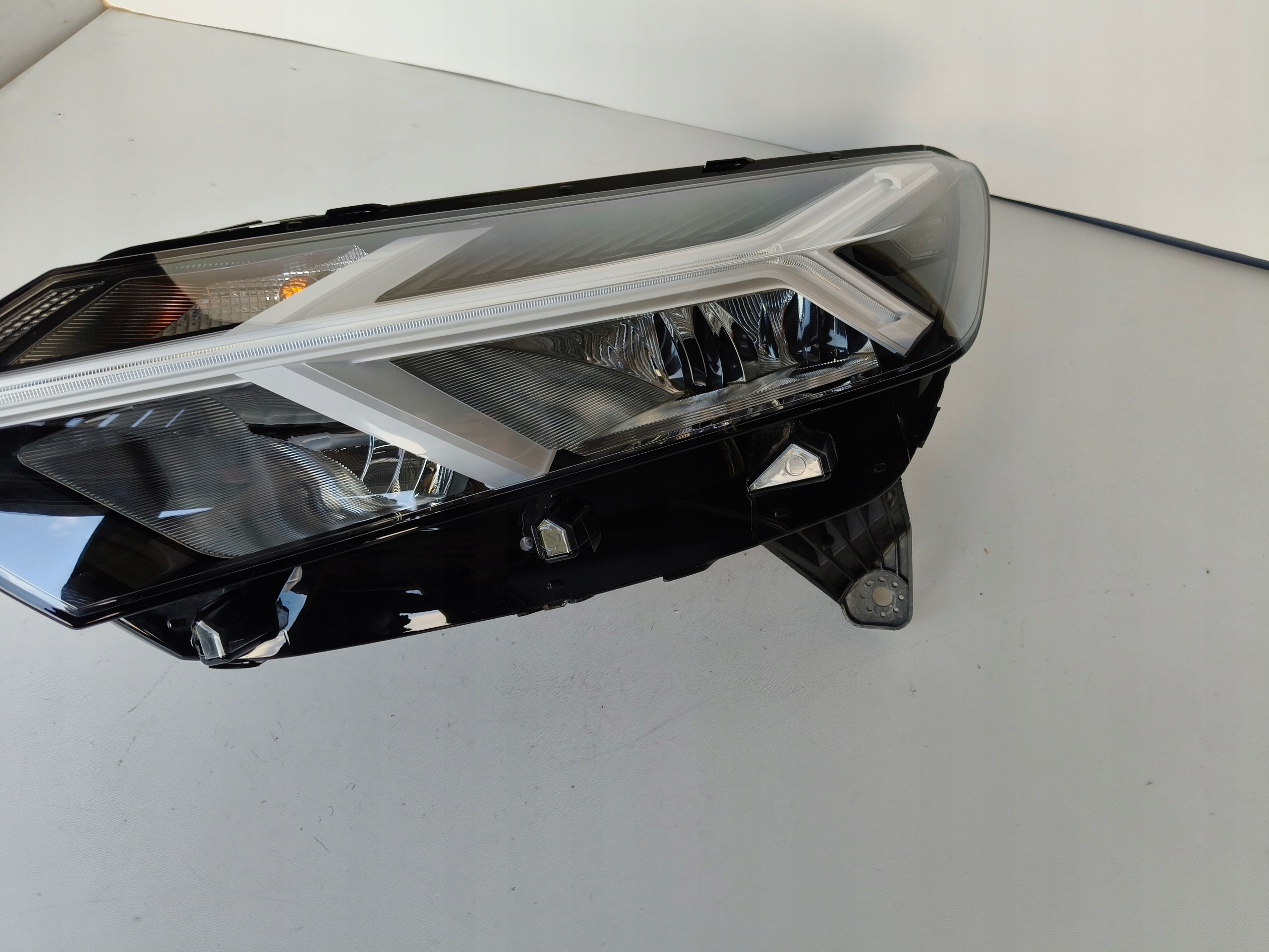 light left REFLEKTOR DACIA SANDERO III 20- LOGAN JOGGER FULL LED
