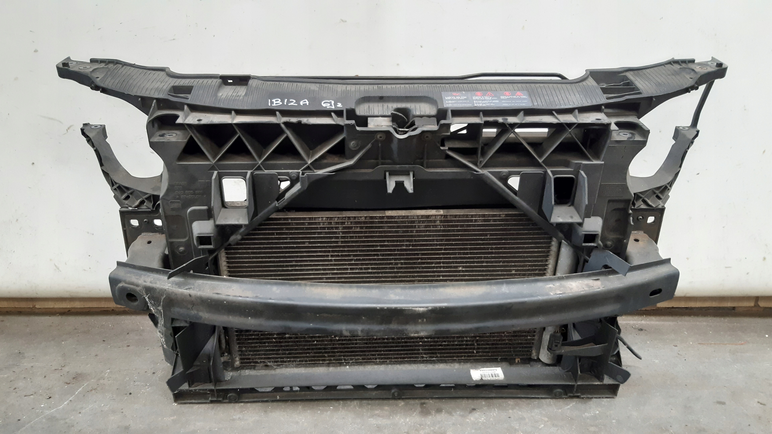 support panel for radiators pillar iron 1,4 16V Seat Ibiza IV 6J