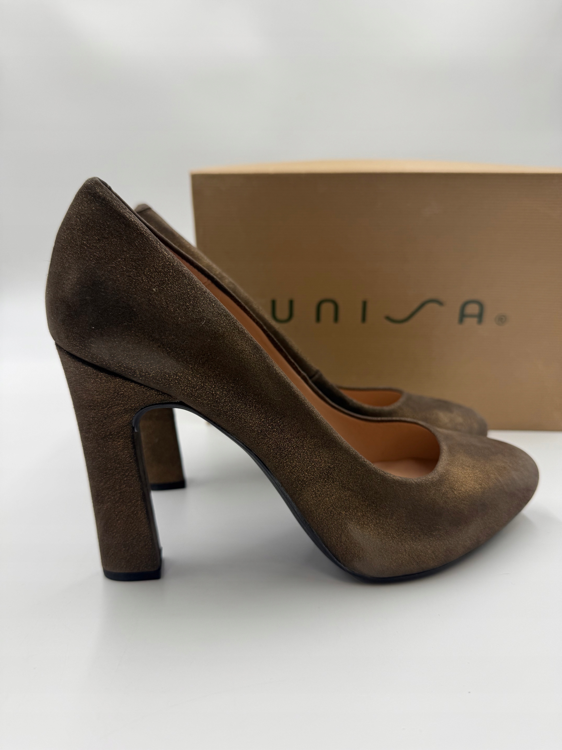 Boty na podpatku Unisa r41