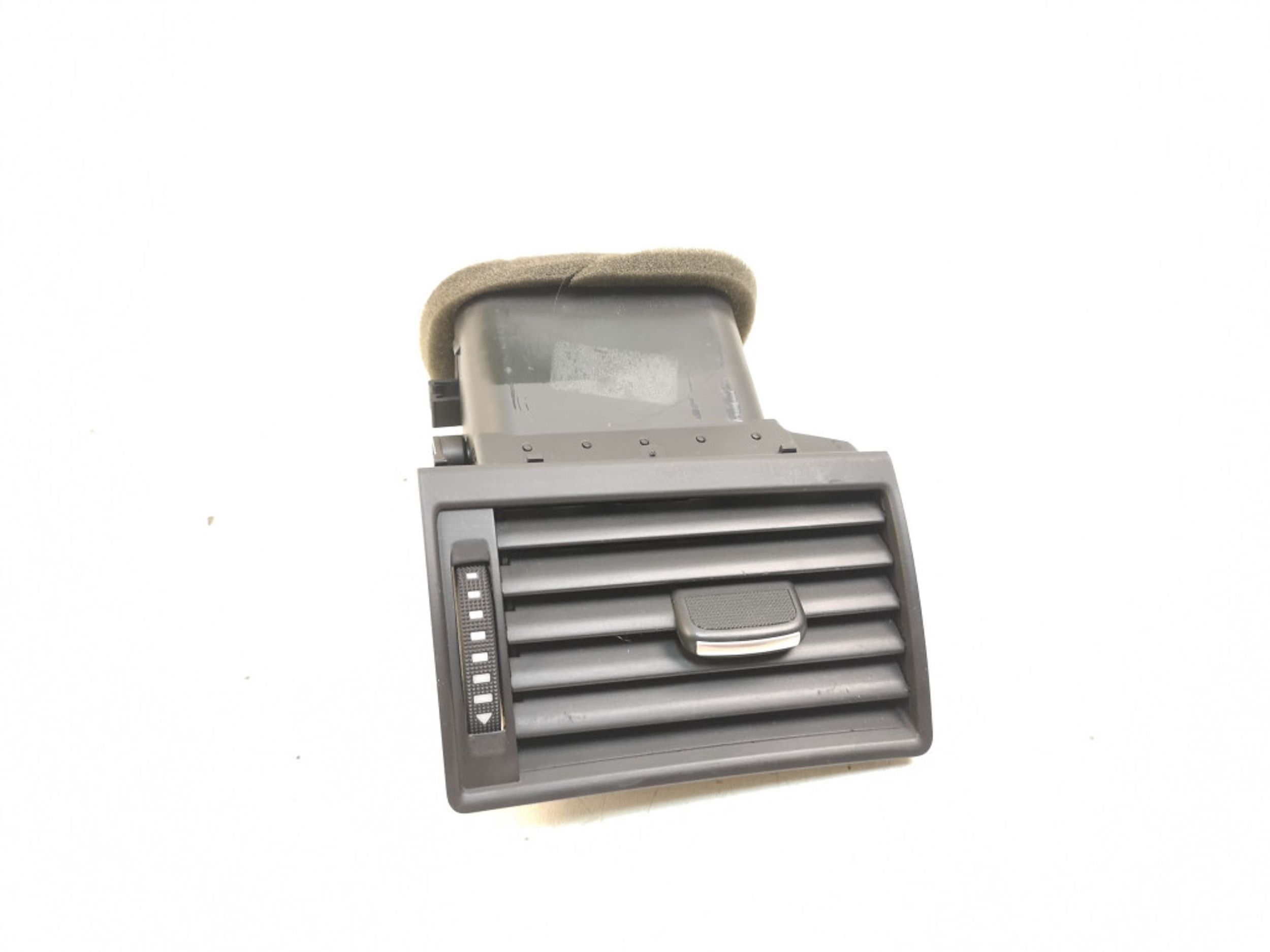 Audi A8 S8 D3 4E grid air conditioning devices side of the dashboard 2004 4E0820902