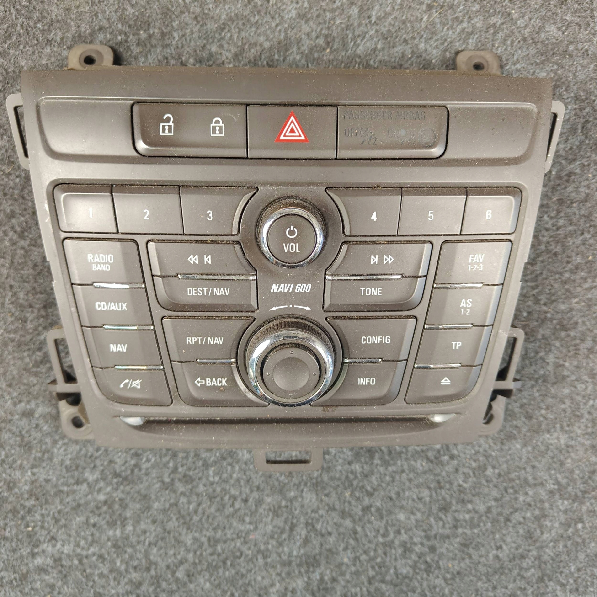 control panel Radio navigation brazowa Opel Zafira C 20963728
