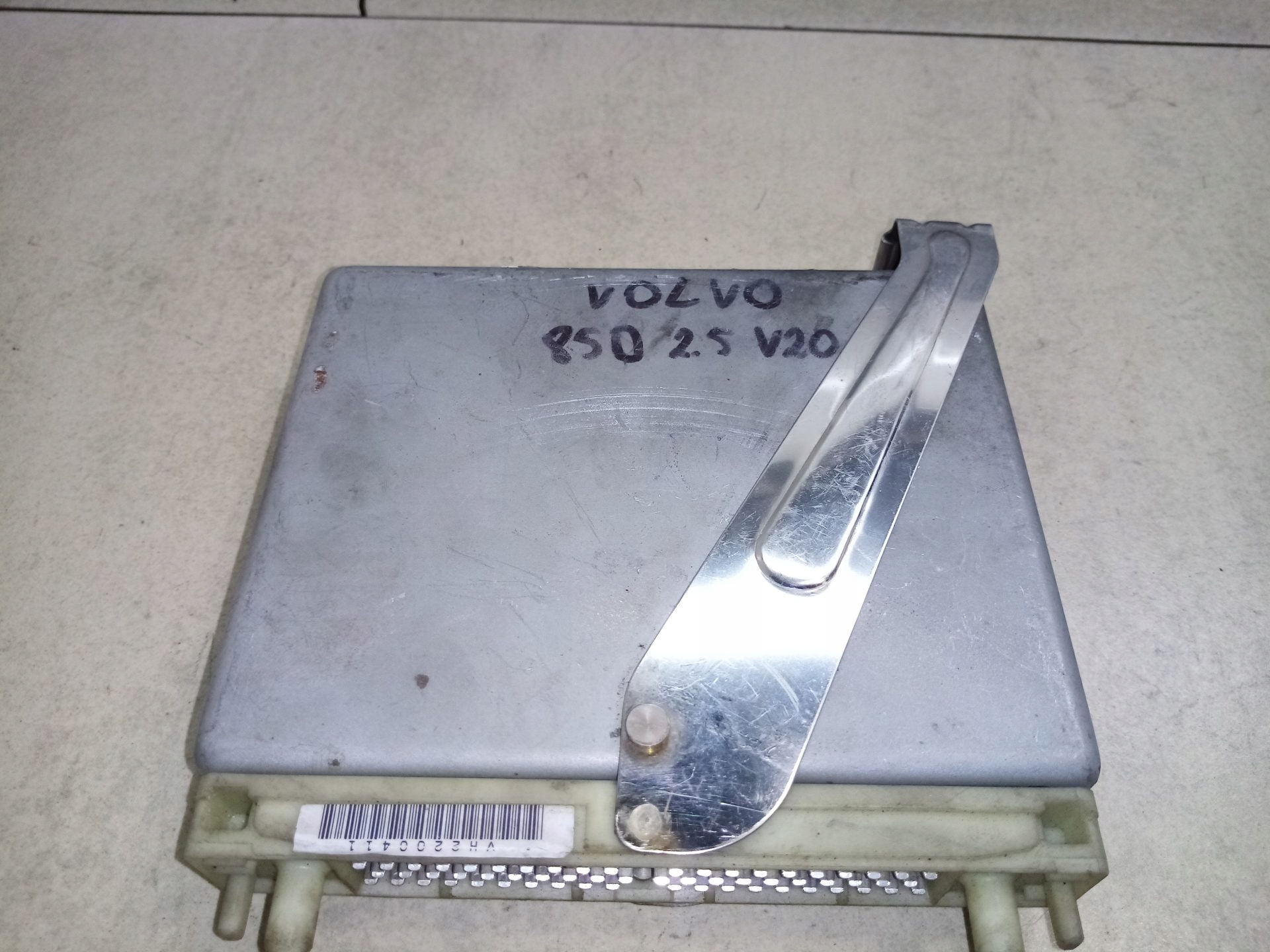 control unit of the engine VOLVO 850 2.5 P3515053