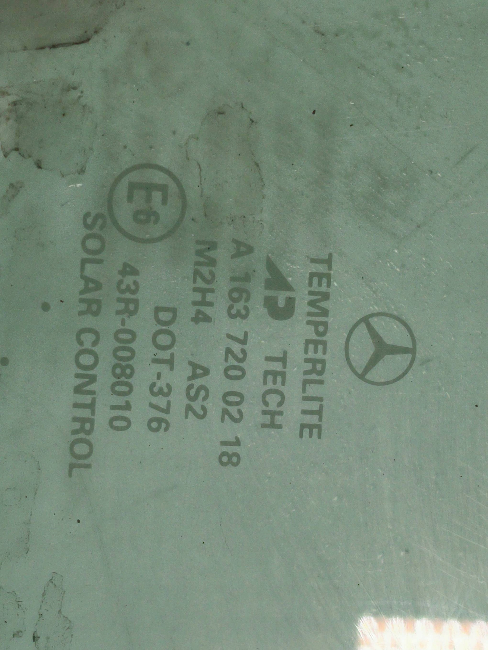 window right front A1637200218 MERCEDES-BENZ ML W163