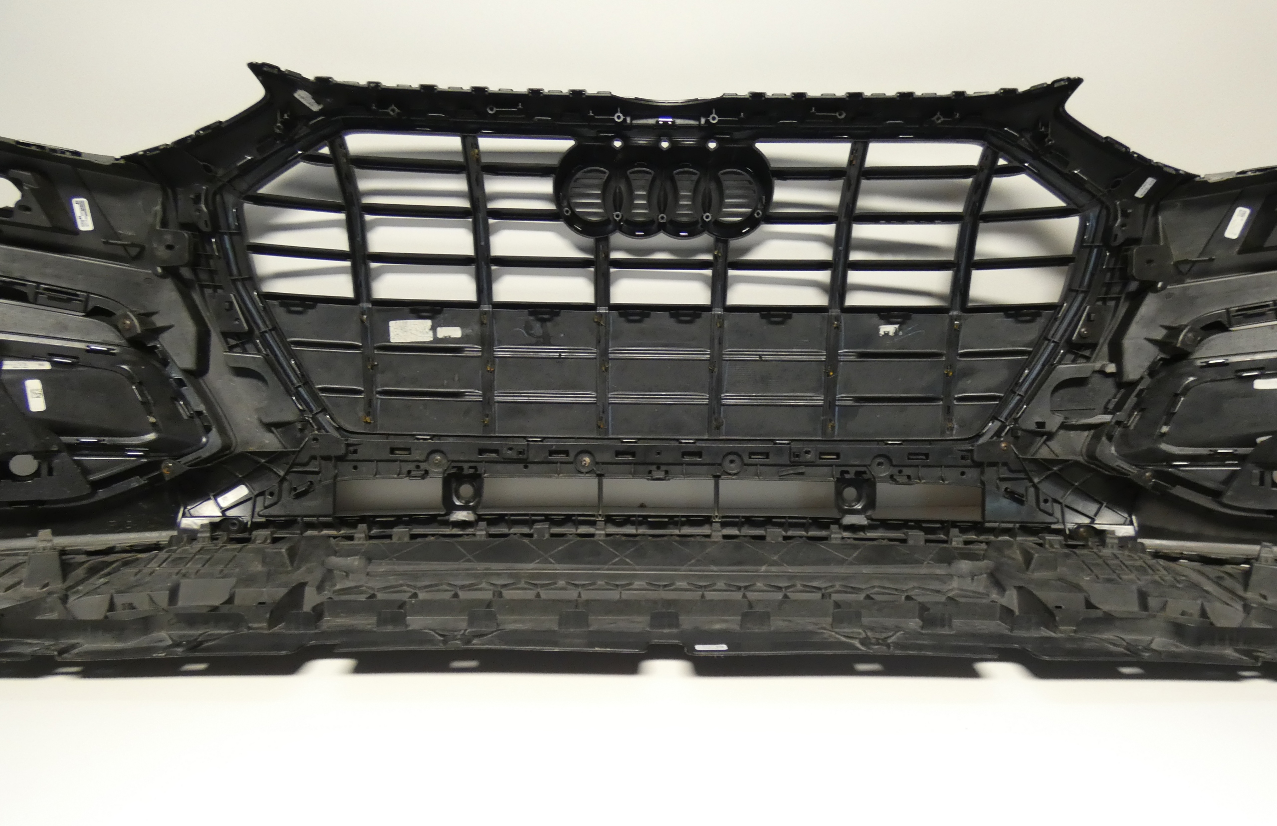 AUDI Q5 LIFT 80A807437P below 6 PDC SPR 2020- bumper front front