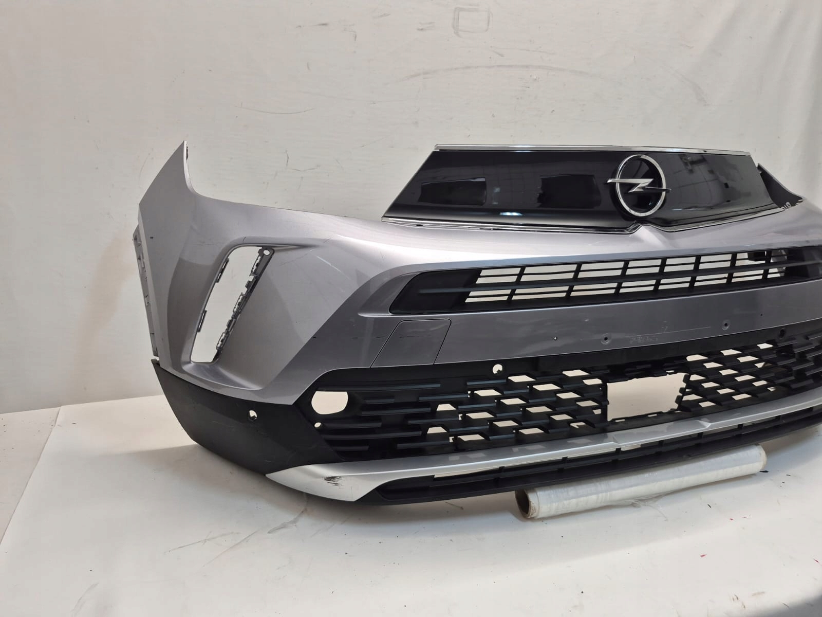 OPEL MOKKA B II 2 20- bumper front front PDC 9835278480