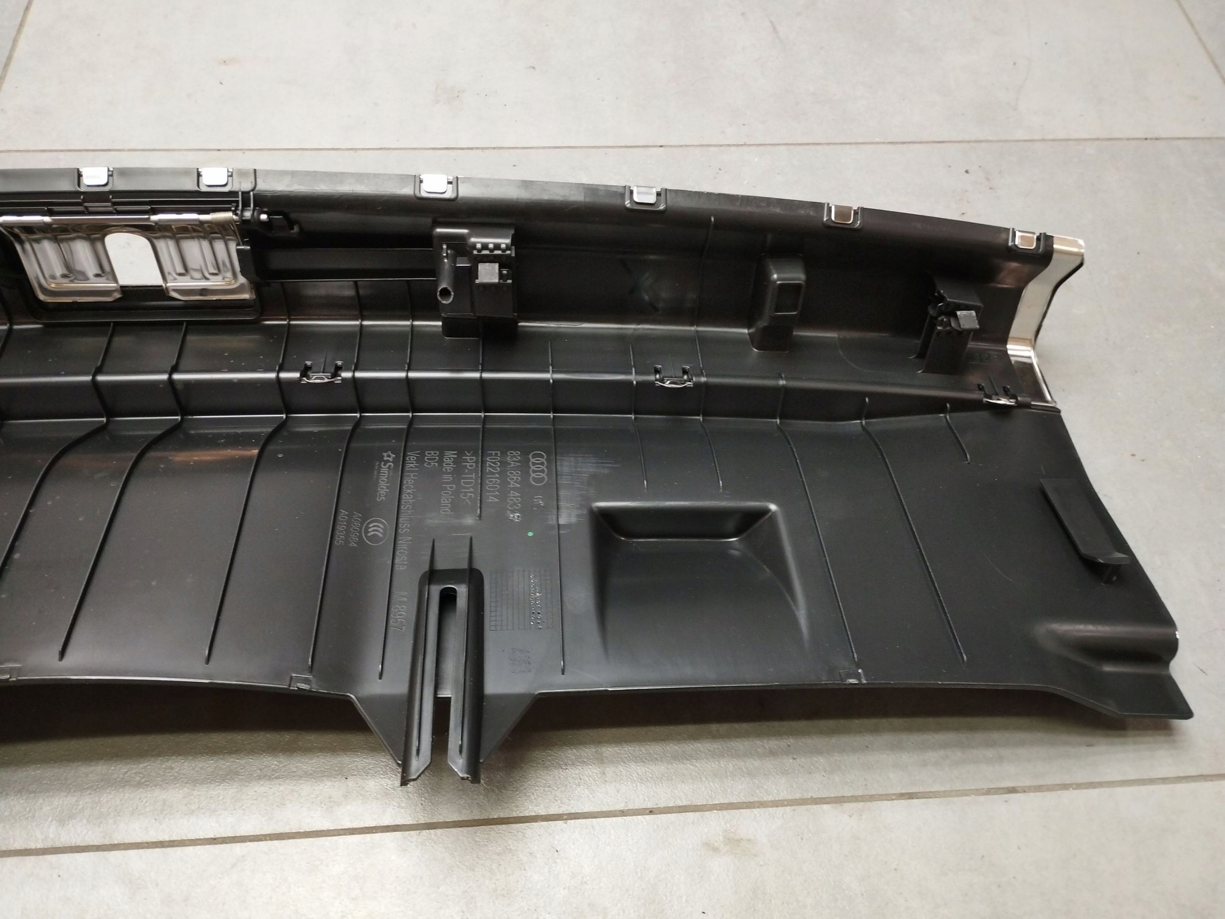 Audi Q3 F3 83A cap of the threshold boot 83A864483B