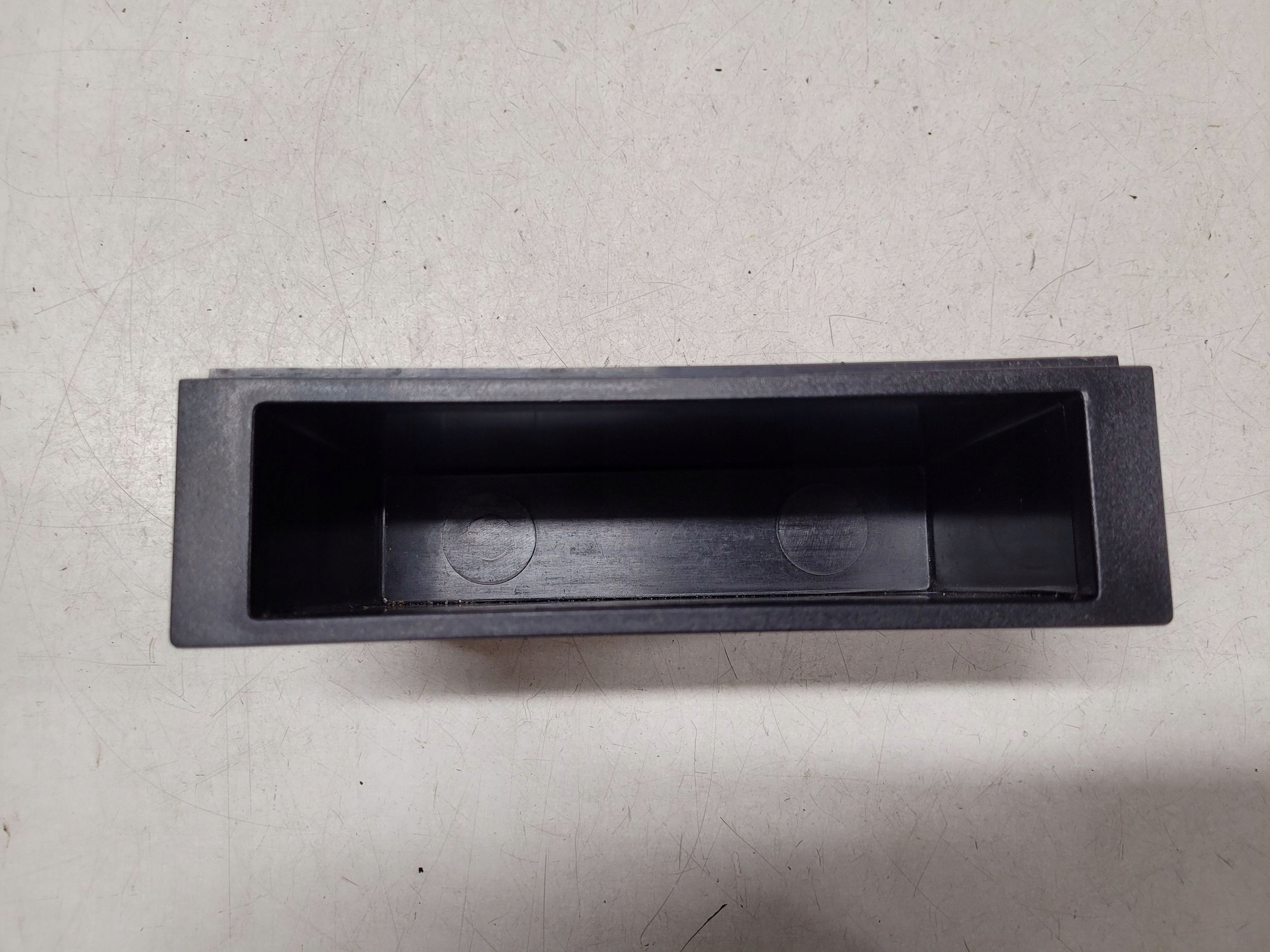 бардачок в TOYOTA COROLLA VERSO AR10