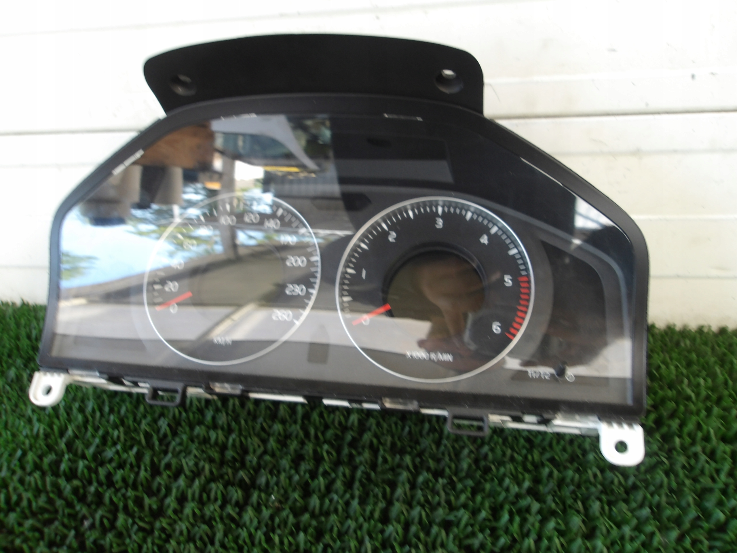 VOLVO V70 III 07-12 dials dials 31270899AA EU