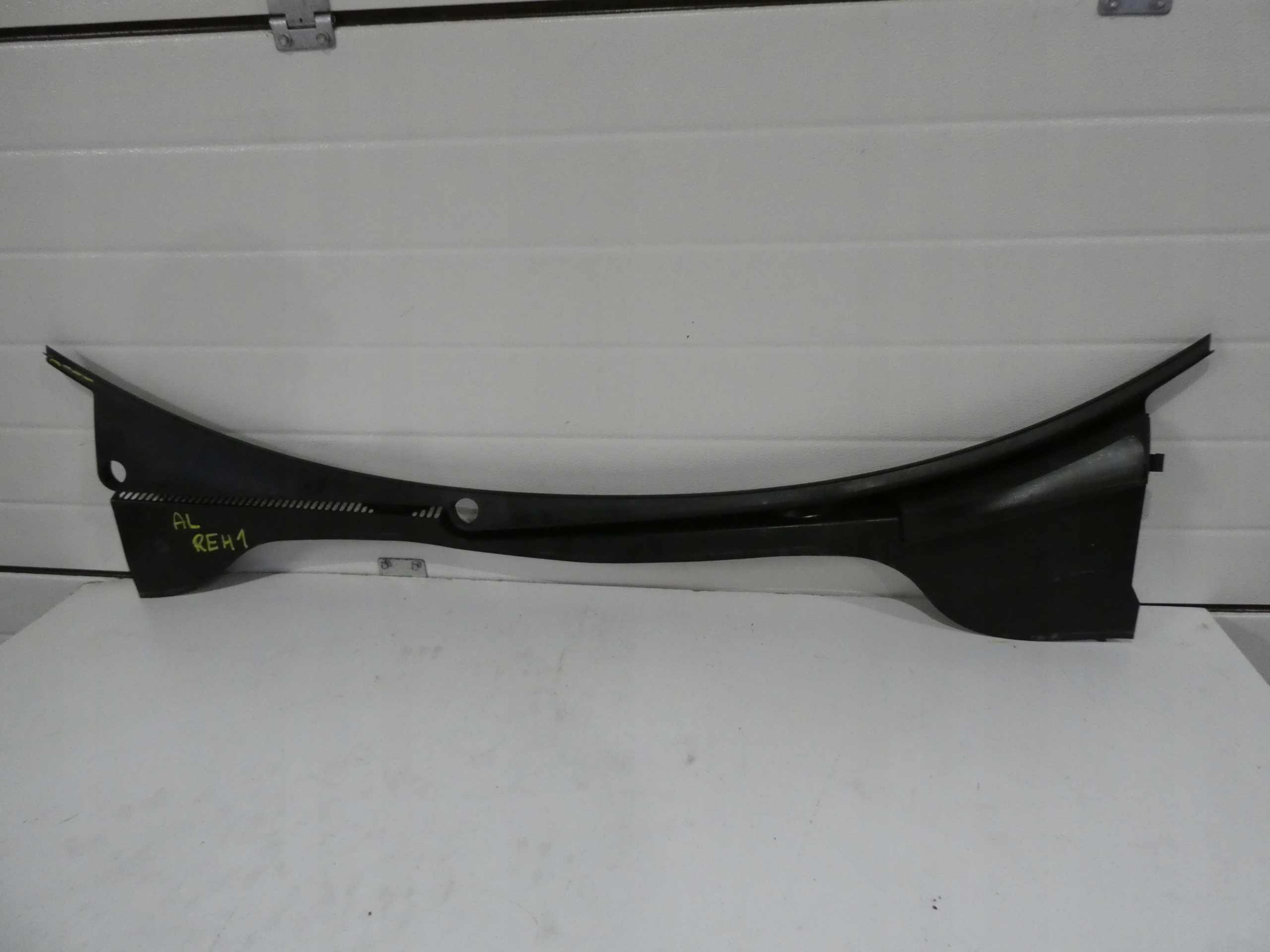 GOLF V VI HB torpedo plastic 1K1819415B