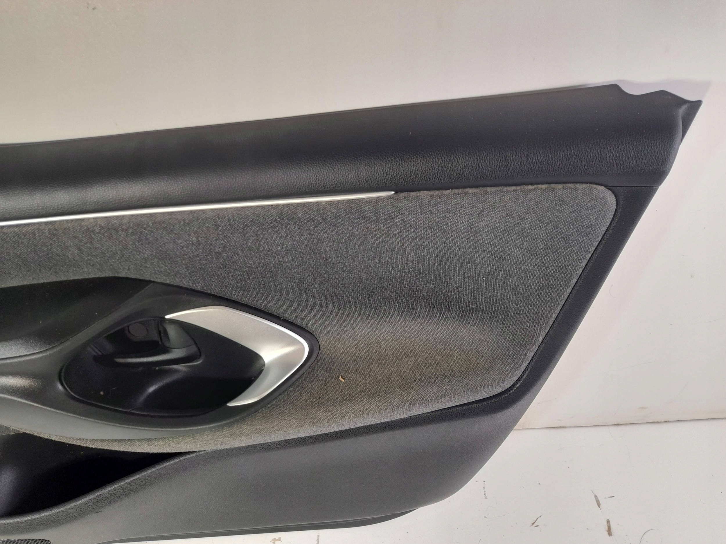 Toyota Yaris Cross side front right 676100DP21C3 (ET215)