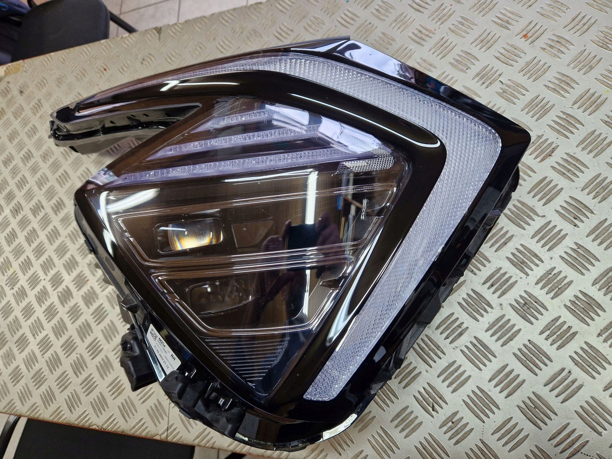 light right front FULL LED KIA SPORTAGE V 2021R->