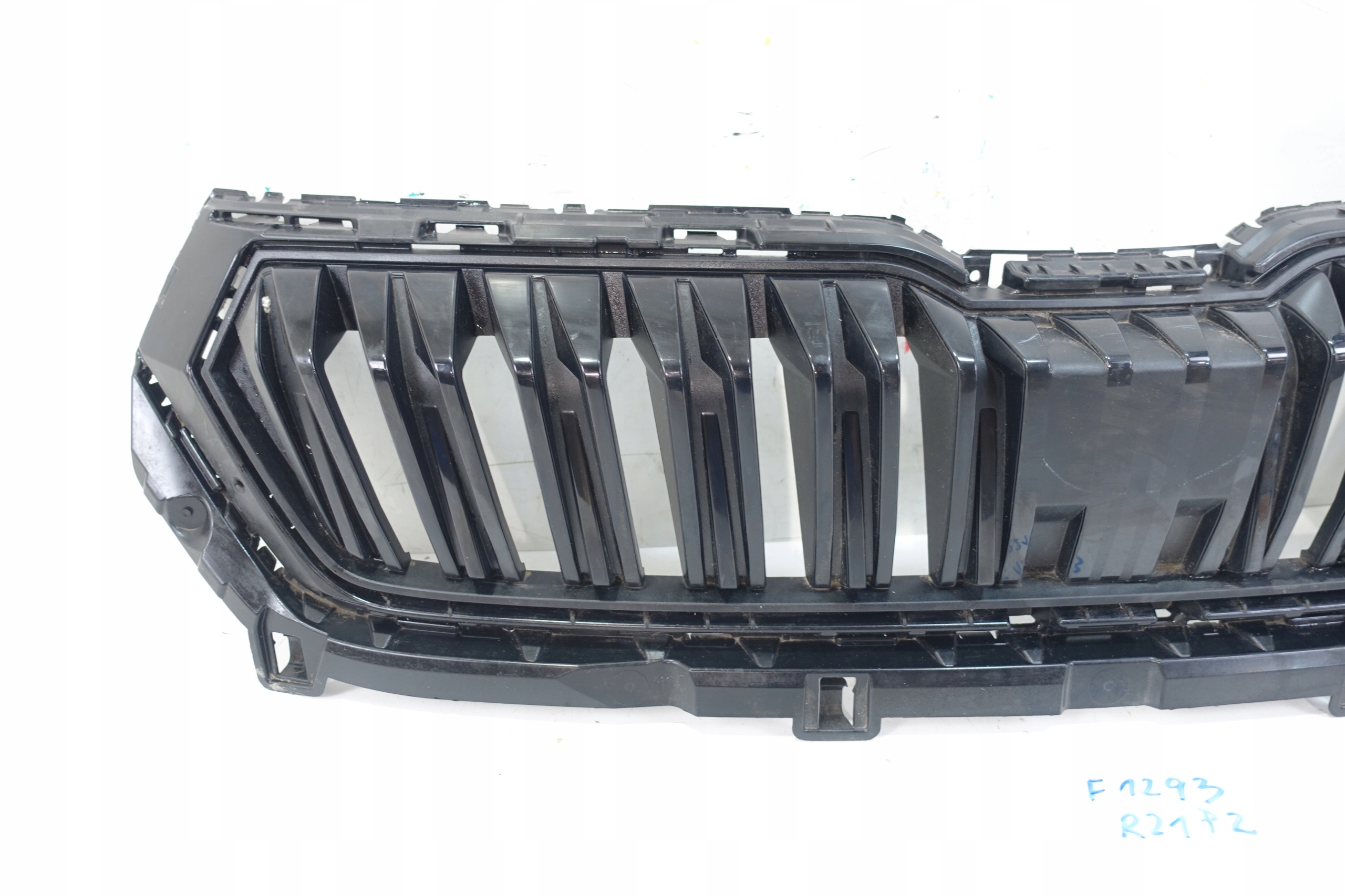 SKODA KAROQ 57A 2017- front PREKLADgrill bumper front 57A853653G