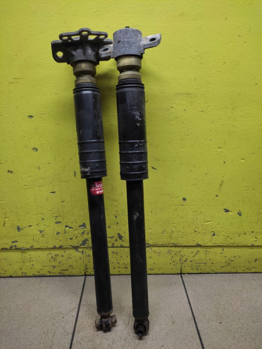 Tlumič Nárazů Fiat T. Punto Evo Opel Corsa KYB343459 Kyb
