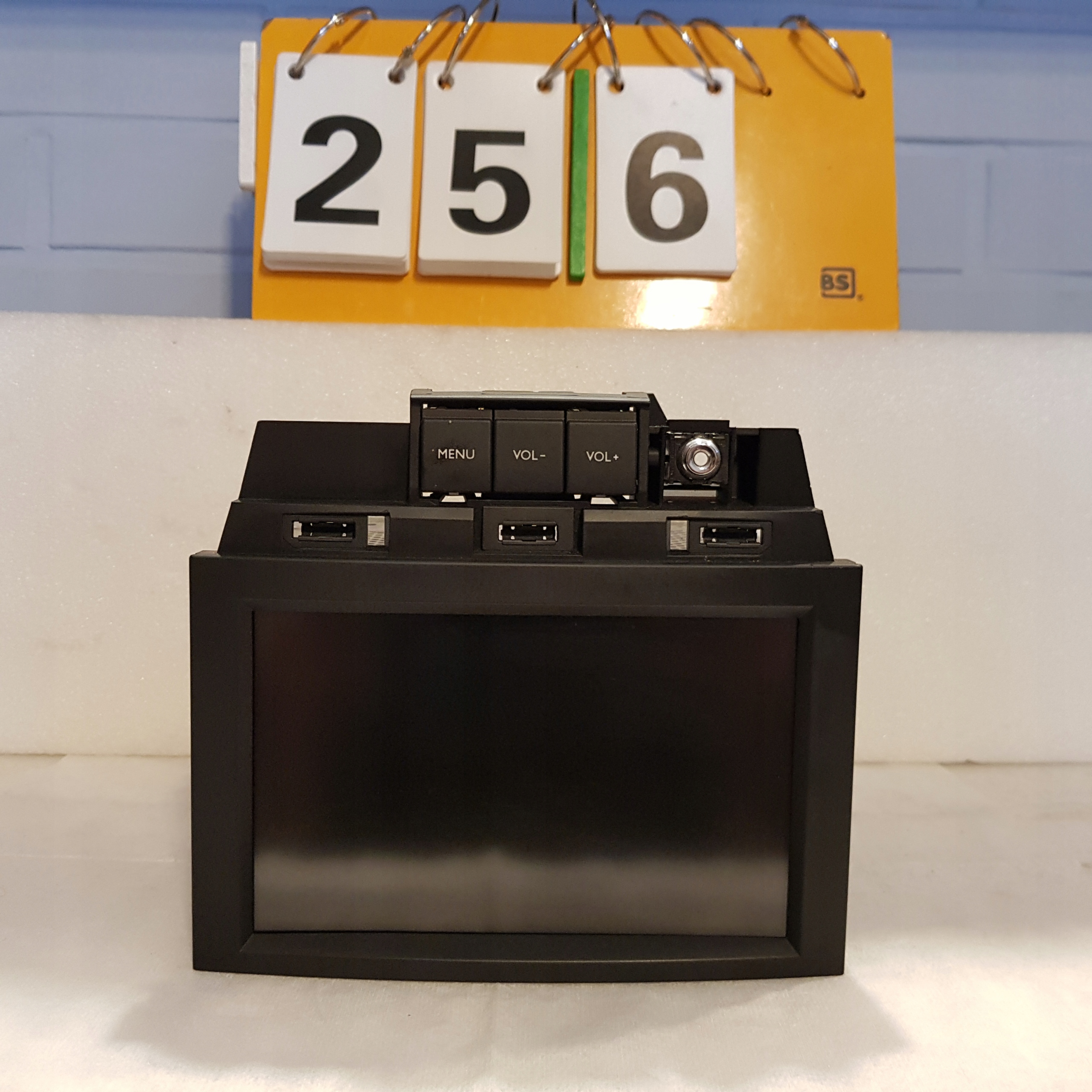 RADIO 2 DIN DOTYKOWE PEUGEOT PARTNER BERLINGO KOD