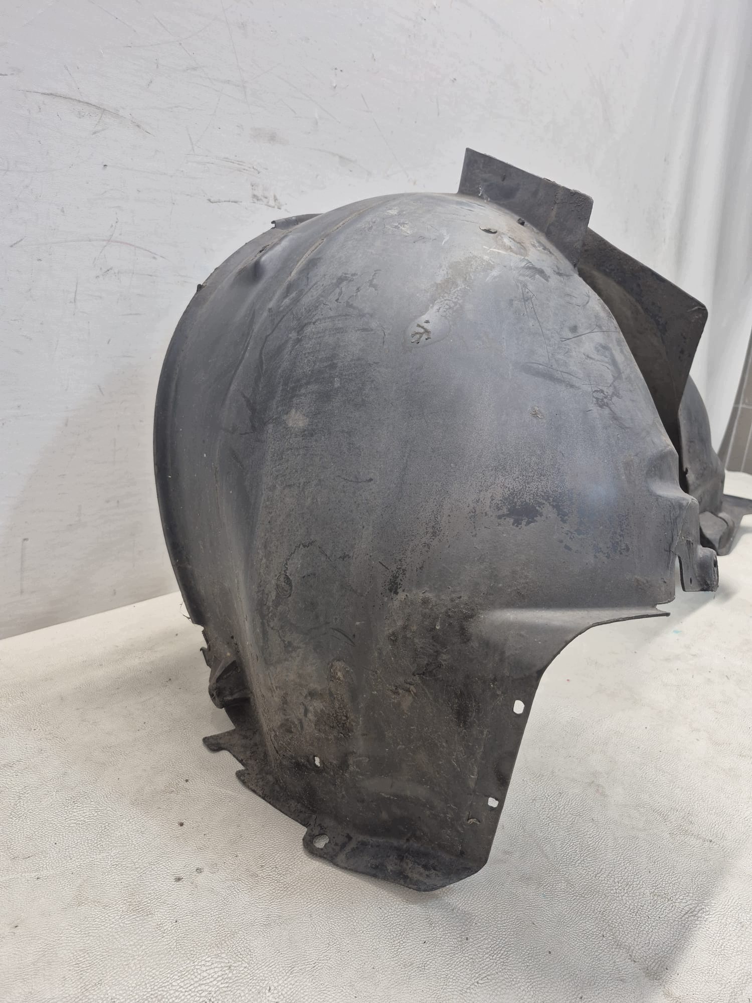 VW T5 7H0 mudguard left front front 7H0809961A