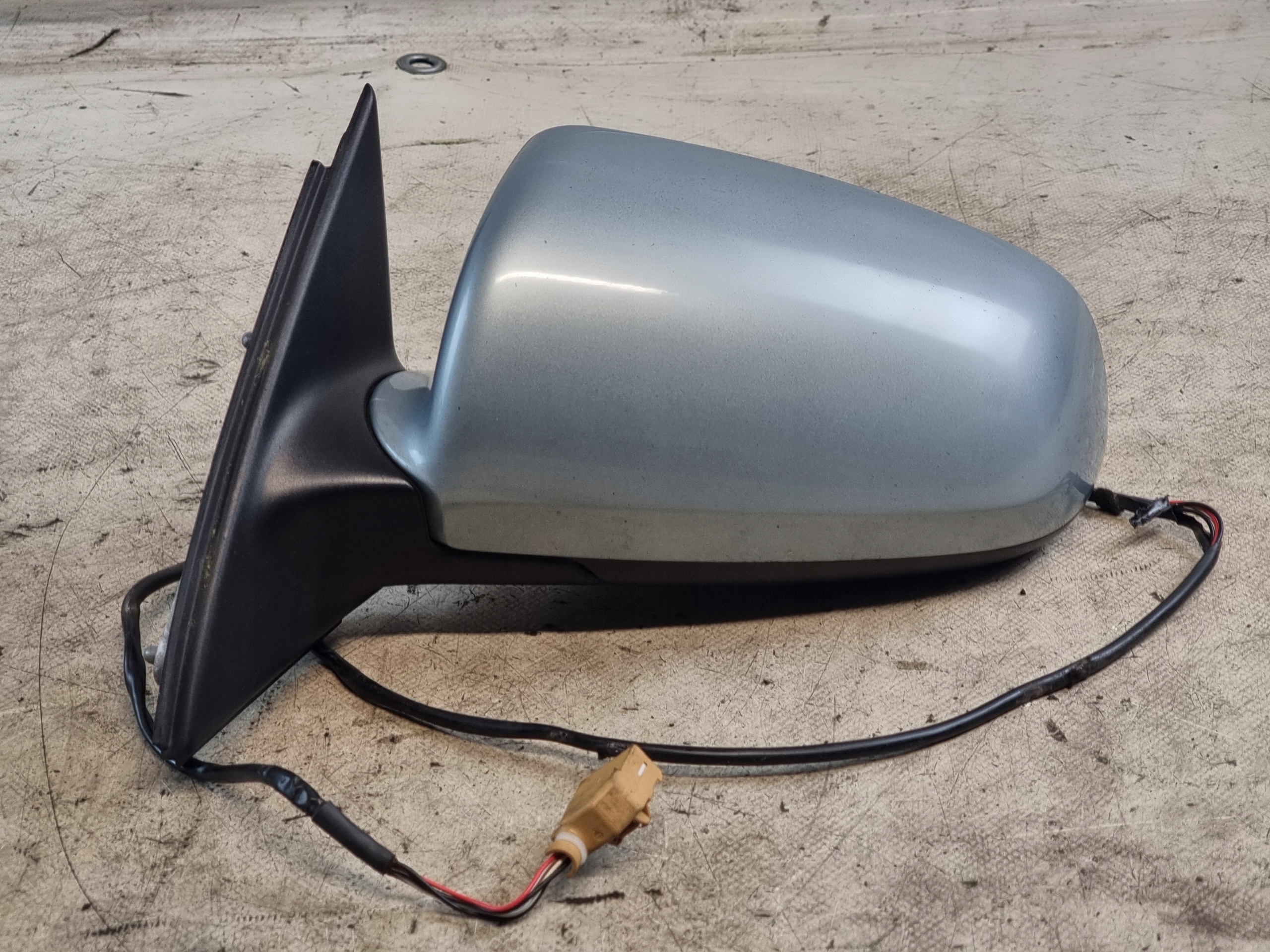 mirror left electrics 5PIN K: LY7R OE 010681 AUDI A4 B6 ANGLIK