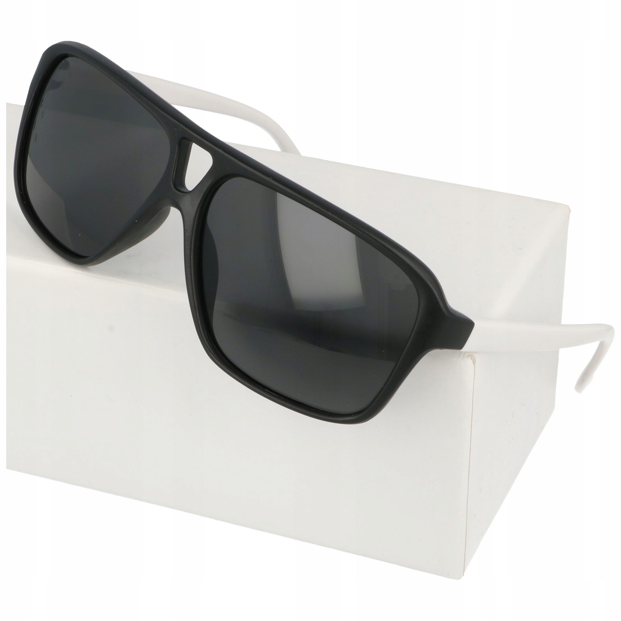 

Dziecięce okulary przeciwsłoneczne dla Dziecka