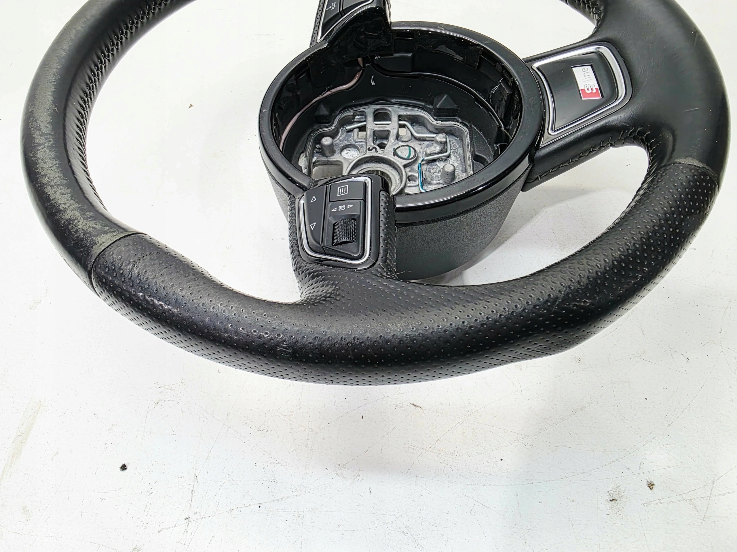 lenkrad S LINE Leder MULTI AUDI A1 8X A3 8V A6 C7 8X0419091L IXC 4/26