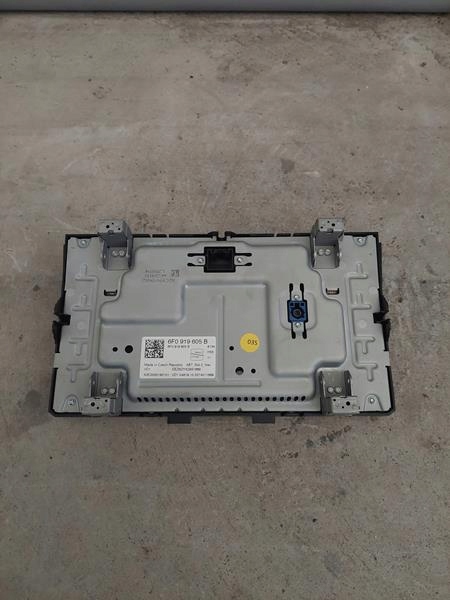 IBIZA V 6F 17- WYŚWIETLACZ EKRAN 6F0919605B Producent części SEAT OE