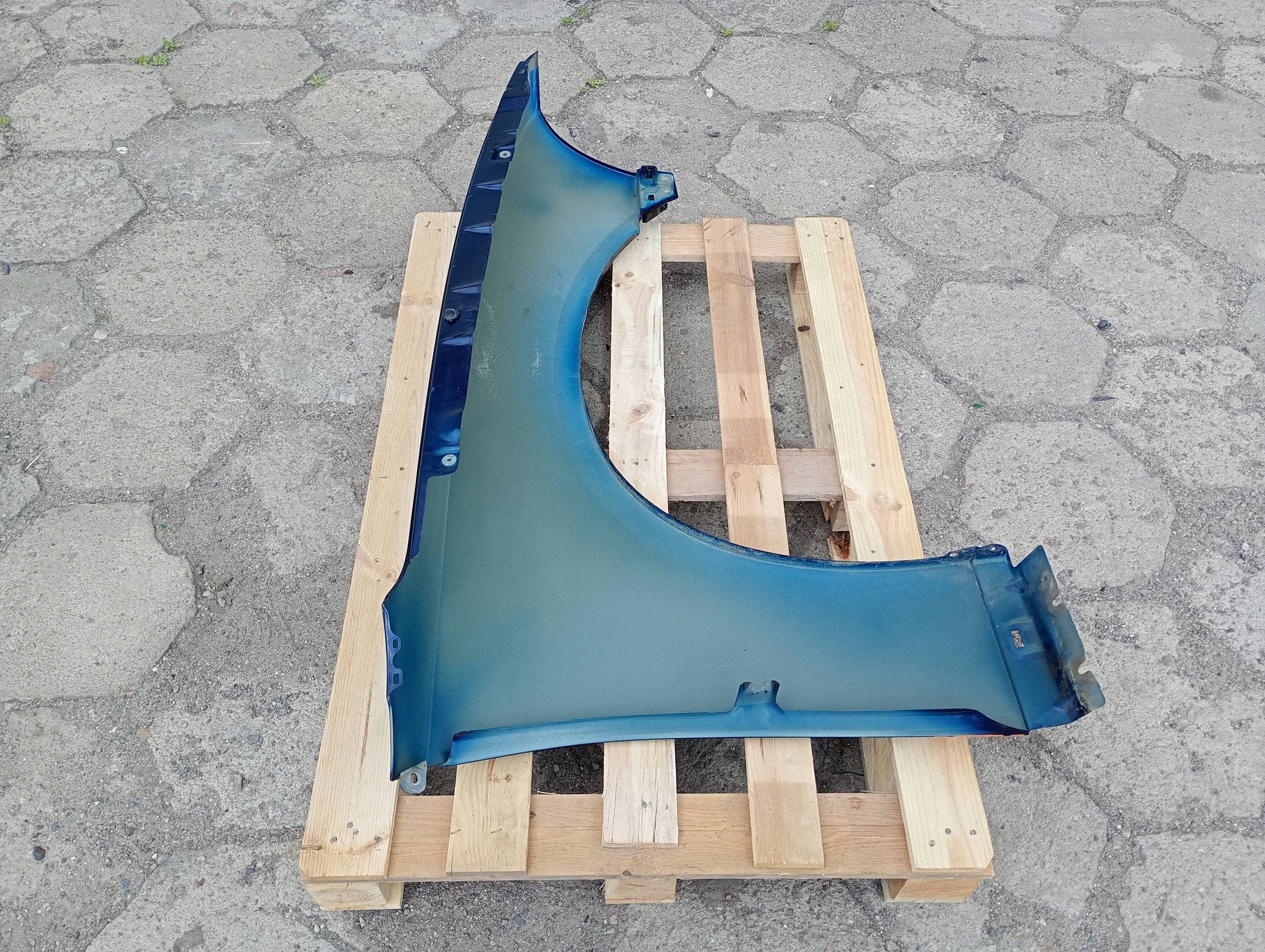 fender front left front left Dodge Charger 6.4 SRT 2011-2014