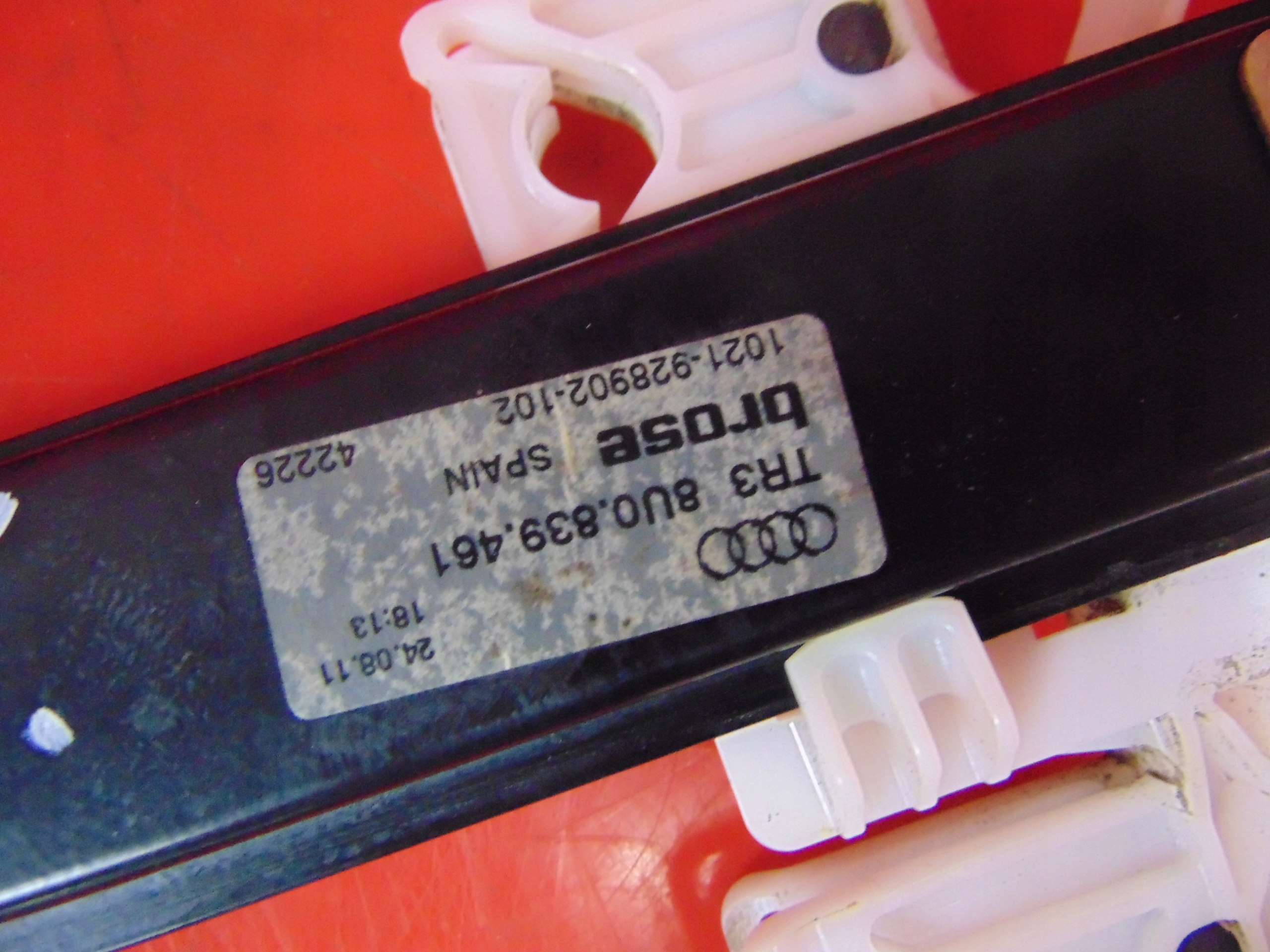 AUDI Q3 8U 11- window regulator left rear part 8U0839461