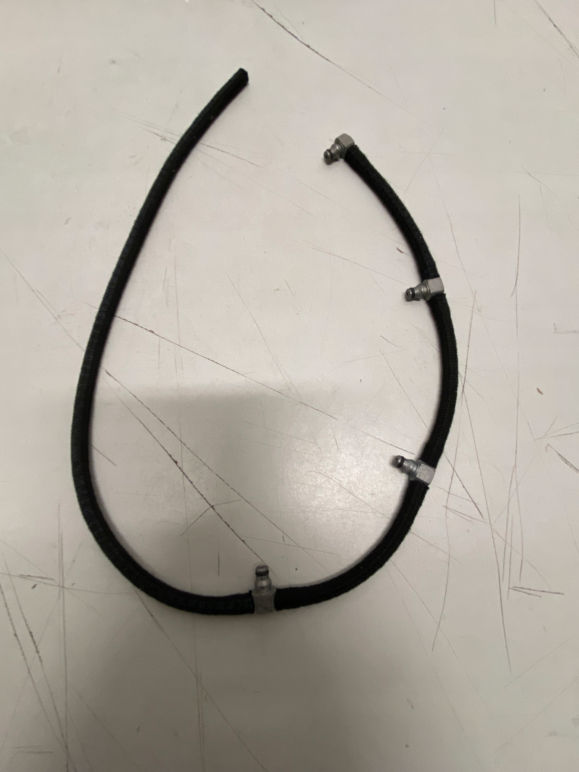 A6460701132 - ШЛАНГ ДЛЯ ПЕРЕЛИВУ MERCEDES OM611 OM646