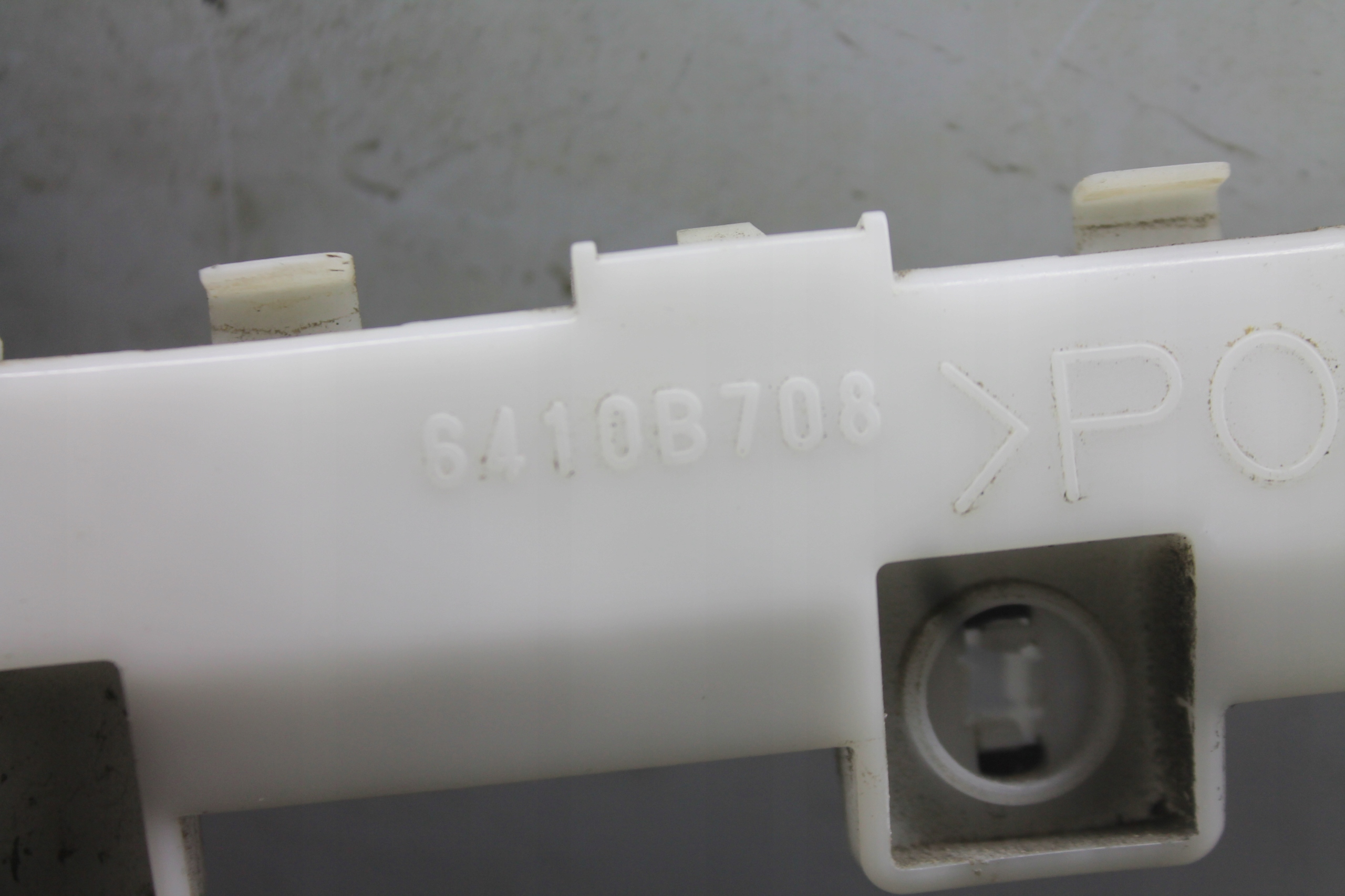 support right rear part 6410B708 MITSUBISHI ASX 10-18