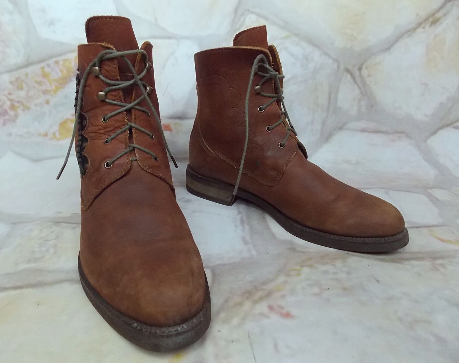 GRELIM SZTYBLETY SKÓRA 40 Kod producenta GRELIM