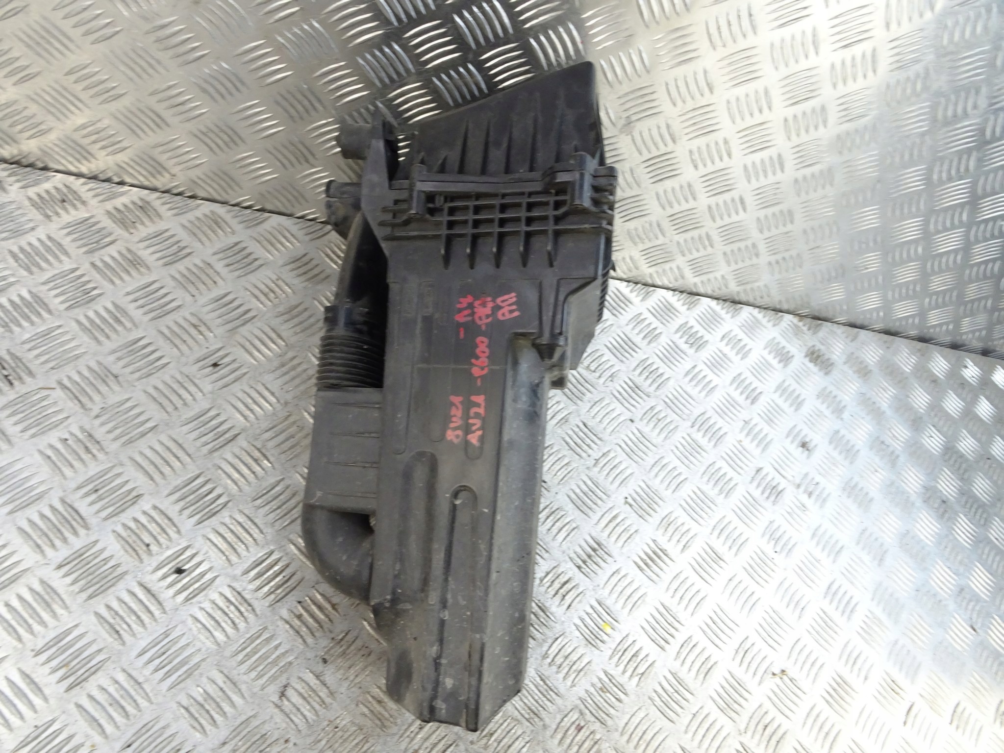 FORD FIESTA MK7 Gehäuse filter luft 8V21-9600-AG 1.6 TDCI