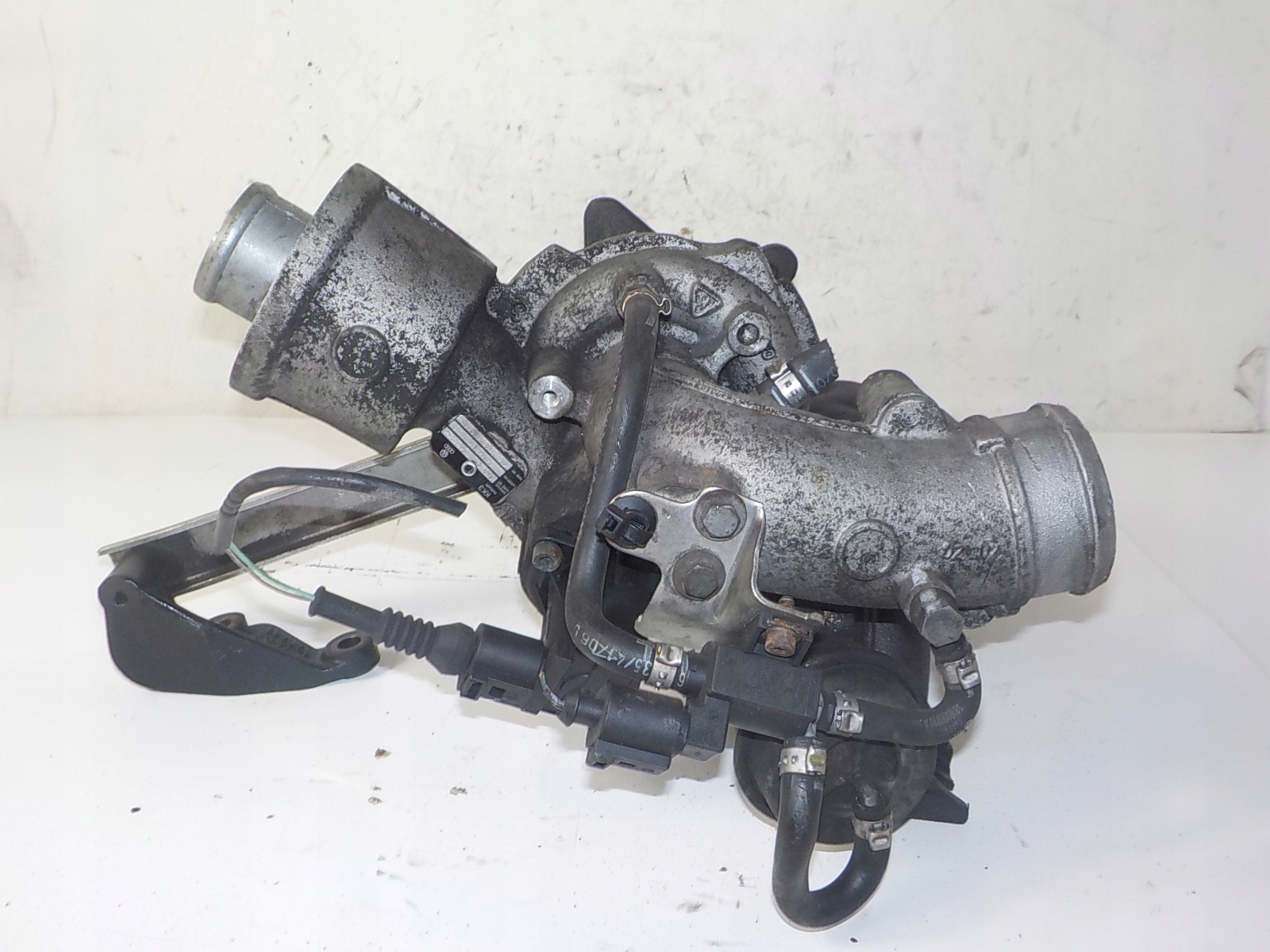 AUDI A4 B7 2.0 TFSI turbo TURBINA 06D145701G