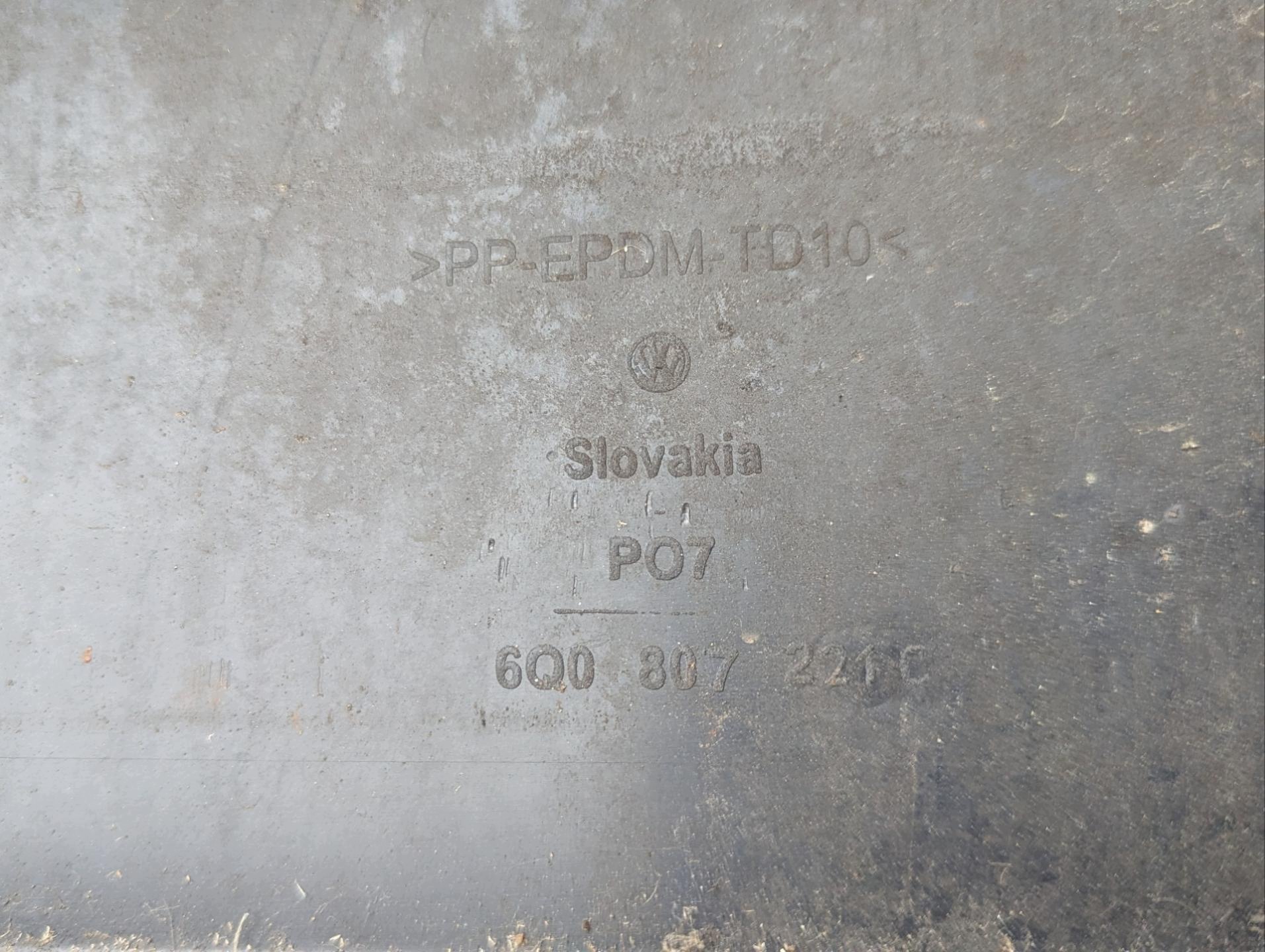 bumper front Volkswagen Polo 4 facelift 2008 6Q0807221C