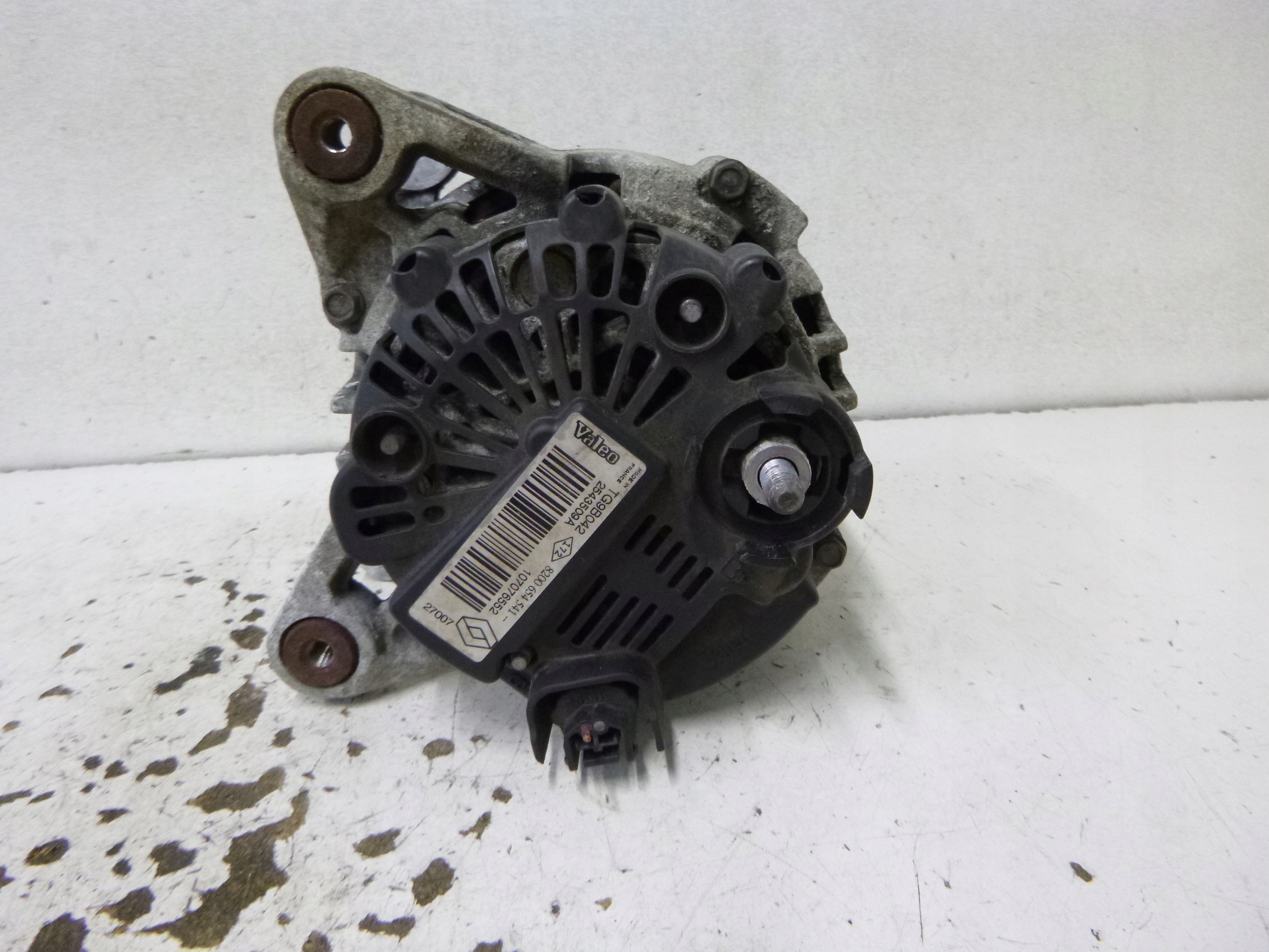 Alternator Renault Clio III 1.2 2005-2009 8200654541 TWINGO VALEO
