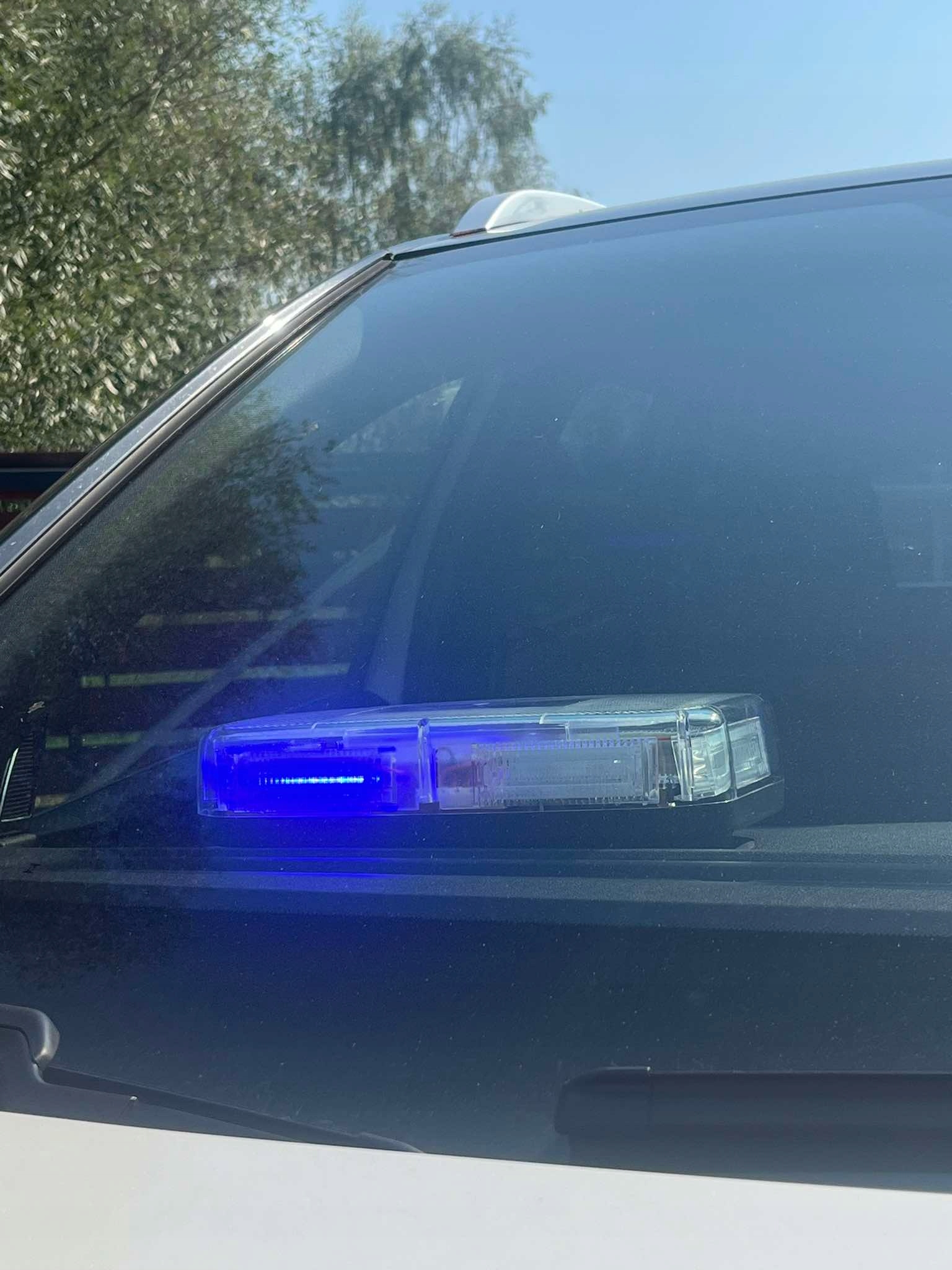 STROBOSKOP KOGUT BELKA POLICYJNA LED niebiesko czerwony MAGNES POWERBANK Producent części Inny