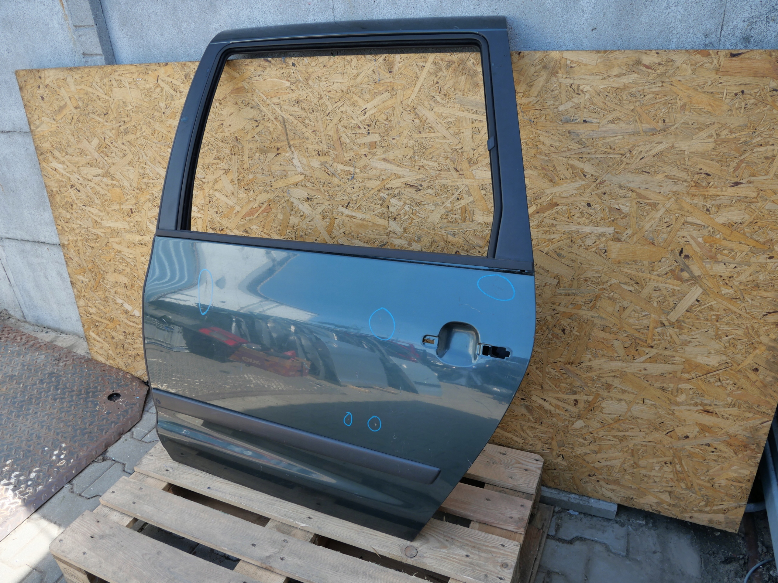 dveře VW SHARAN a levé záď