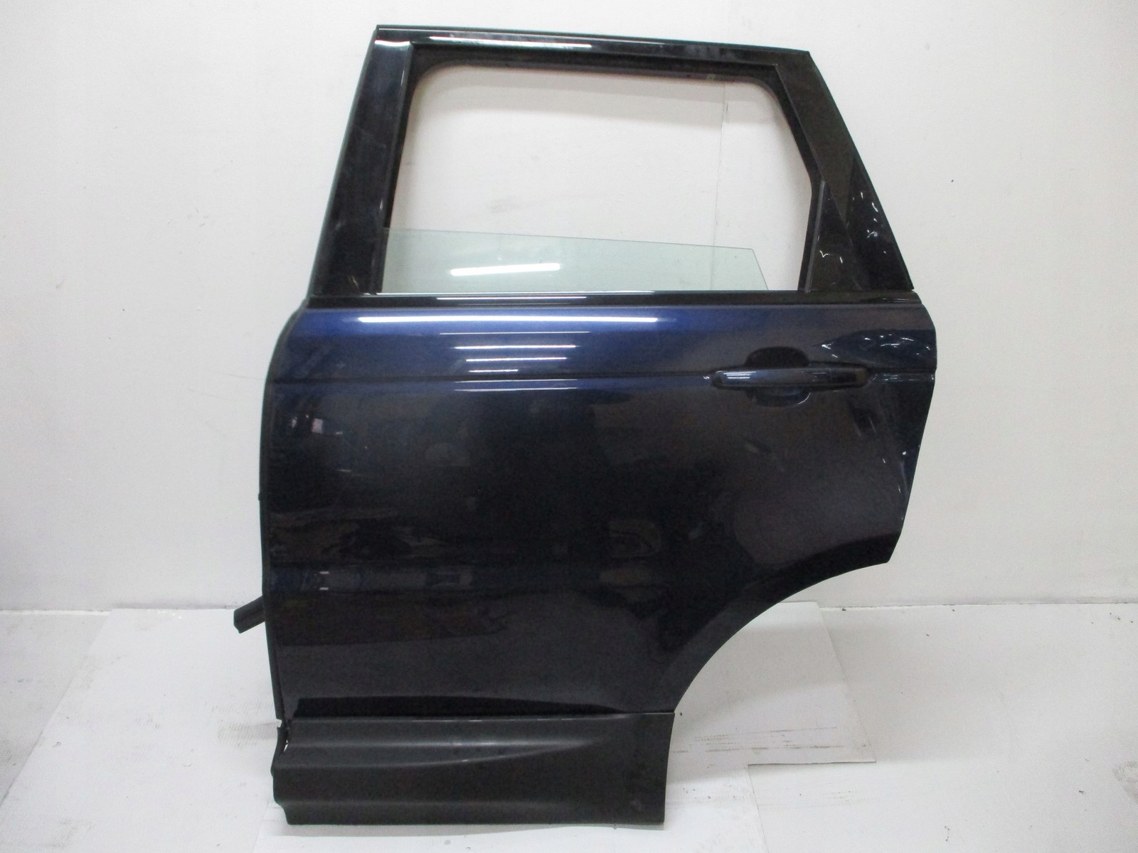 door RANGE ROVER SPORT left rear.