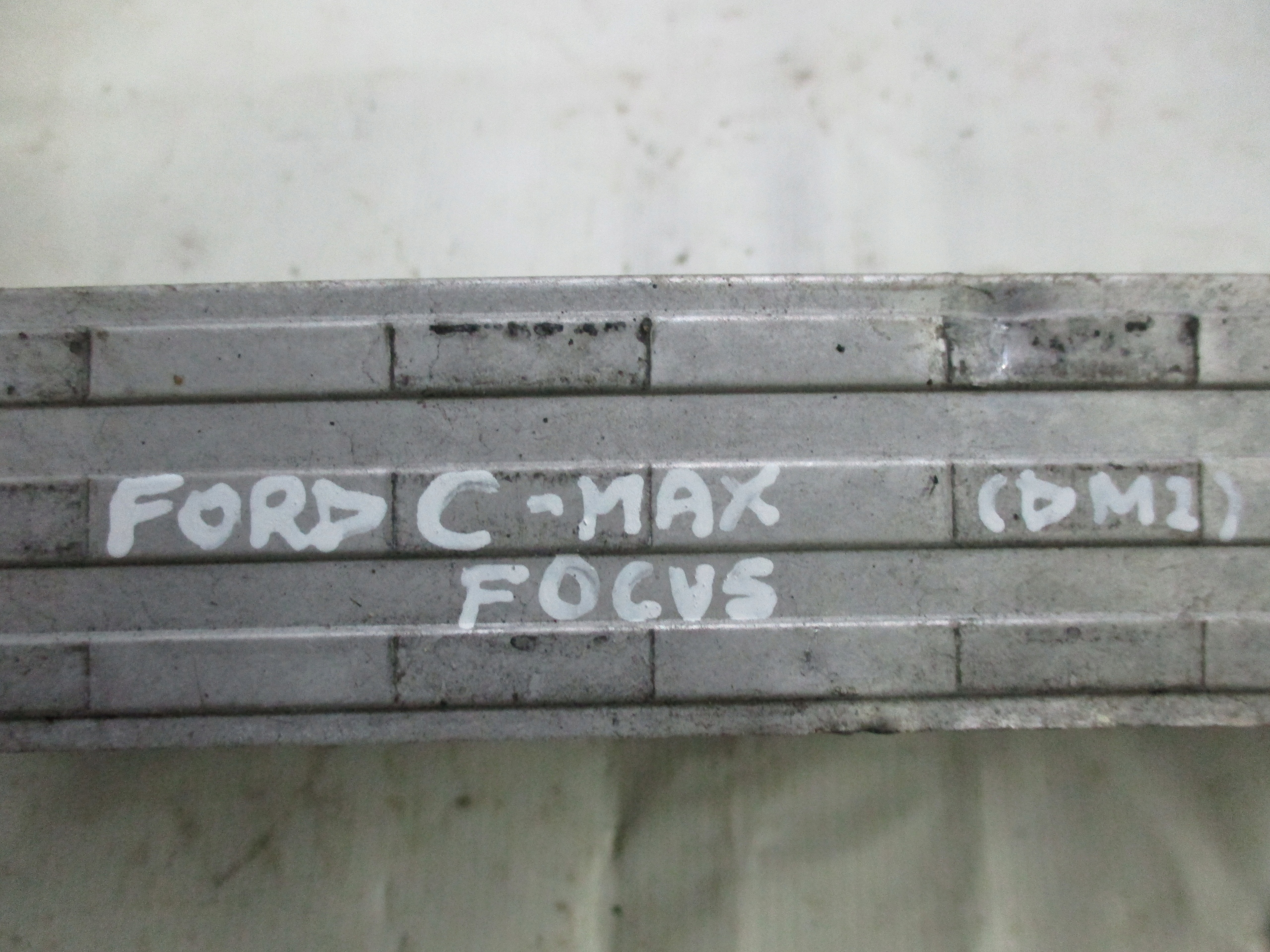 Kühler intercooler Ford C-MAX Focus MK3 8V61-9L440-AC