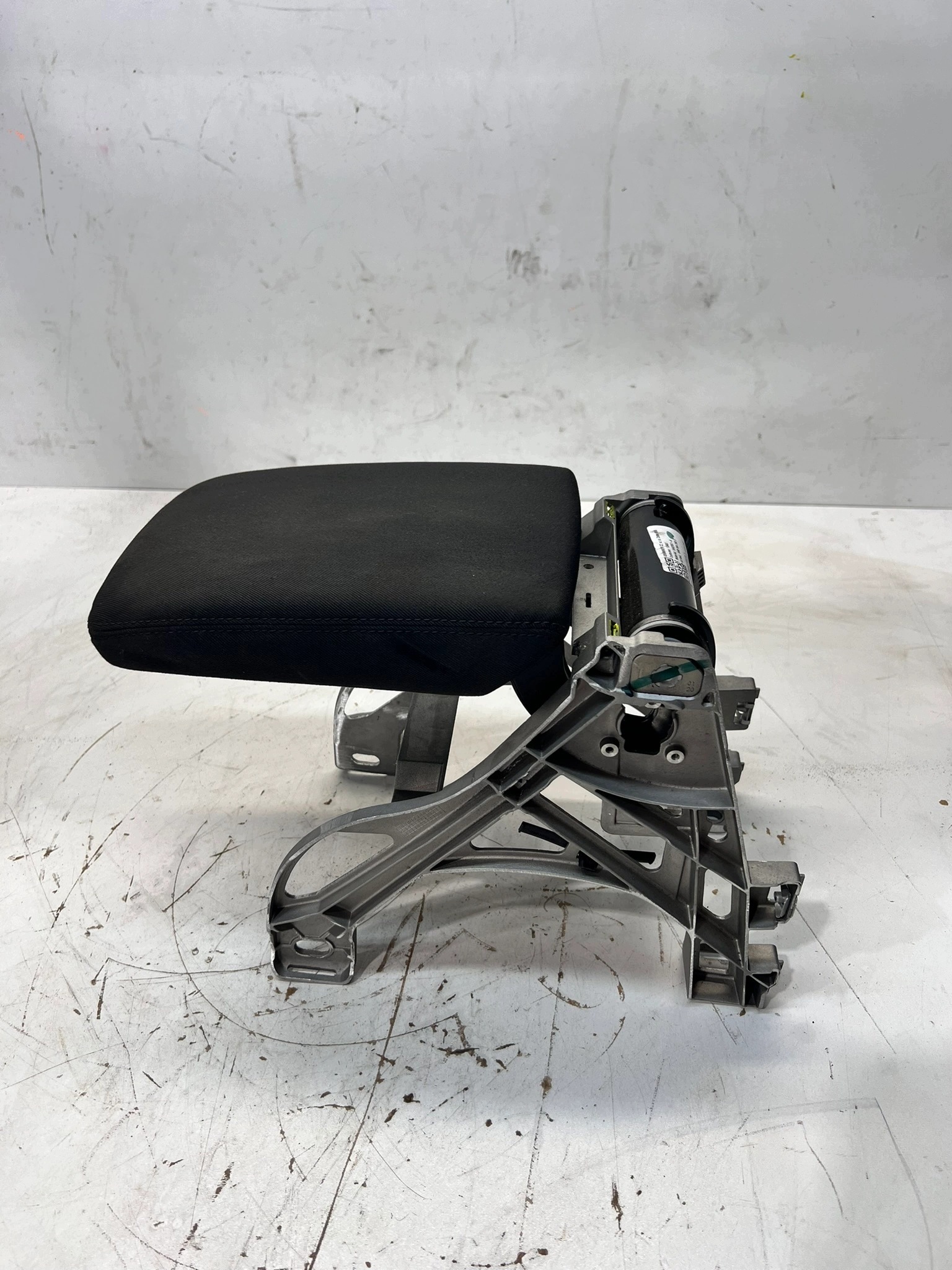 armrest front AUDI A4 B9 8W0864283E