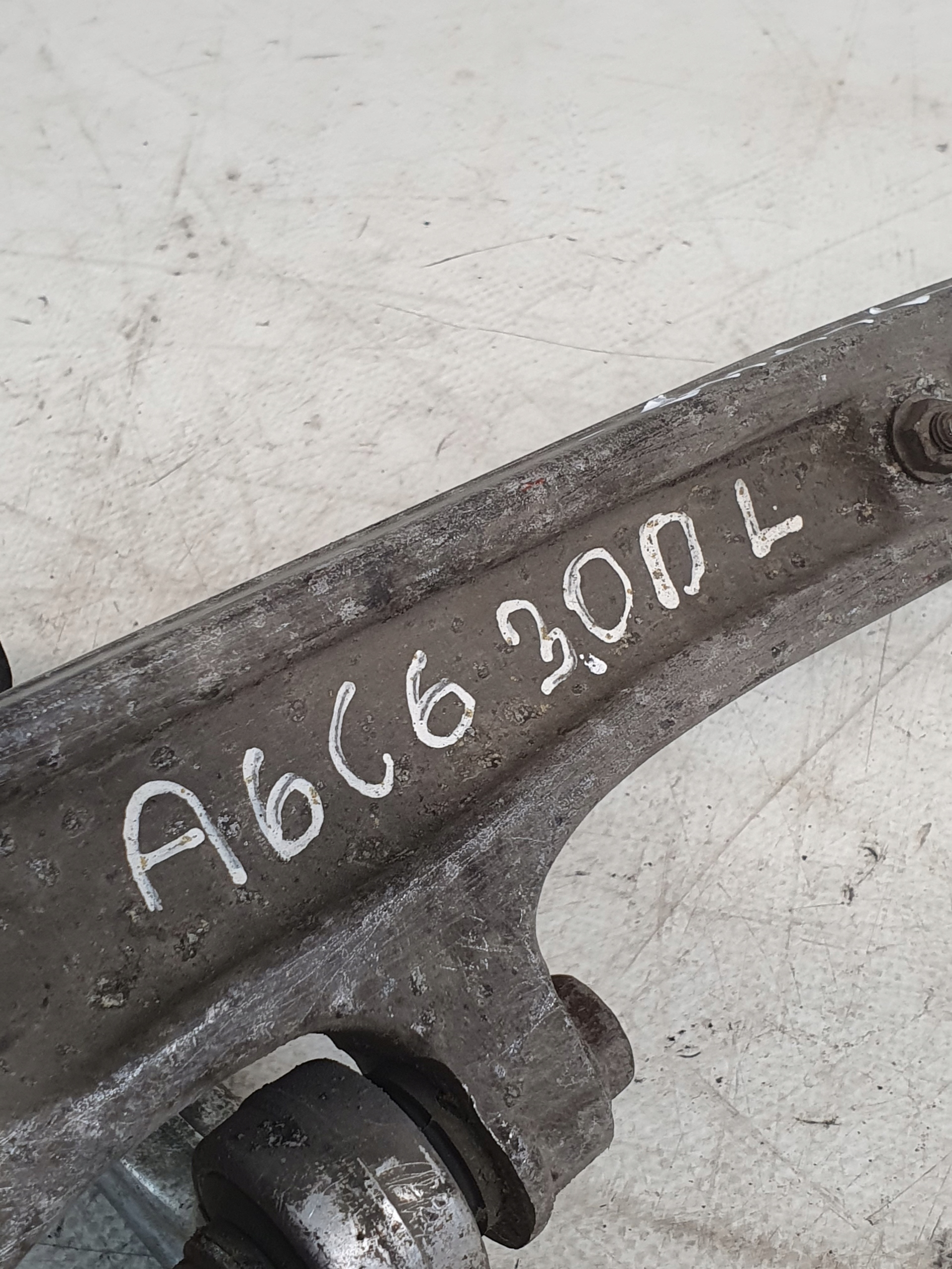 arm left front front lower AUDI A6 C6 3.0D
