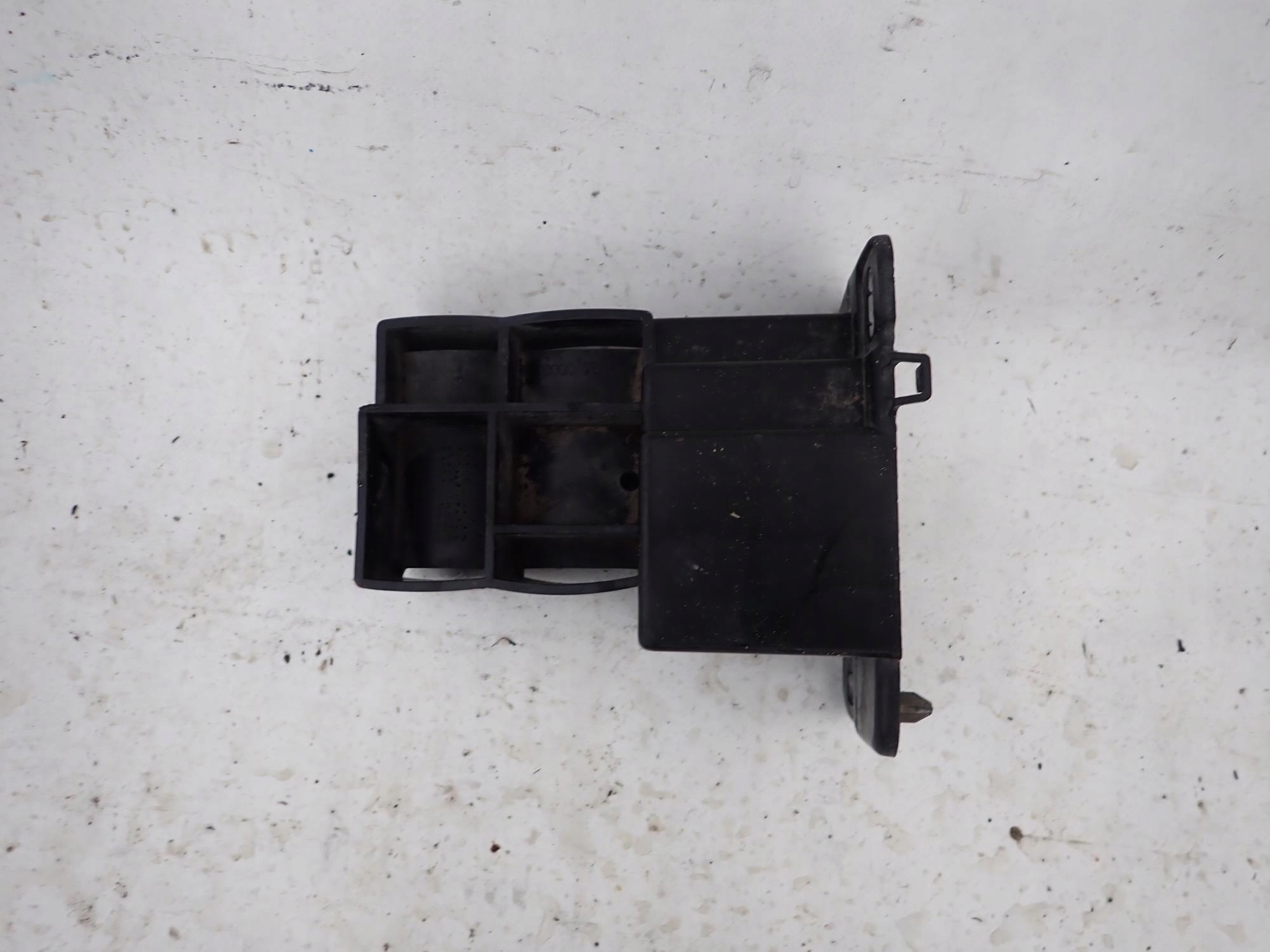 RENAULT CAPTUR and 1 13-19 beam tip left