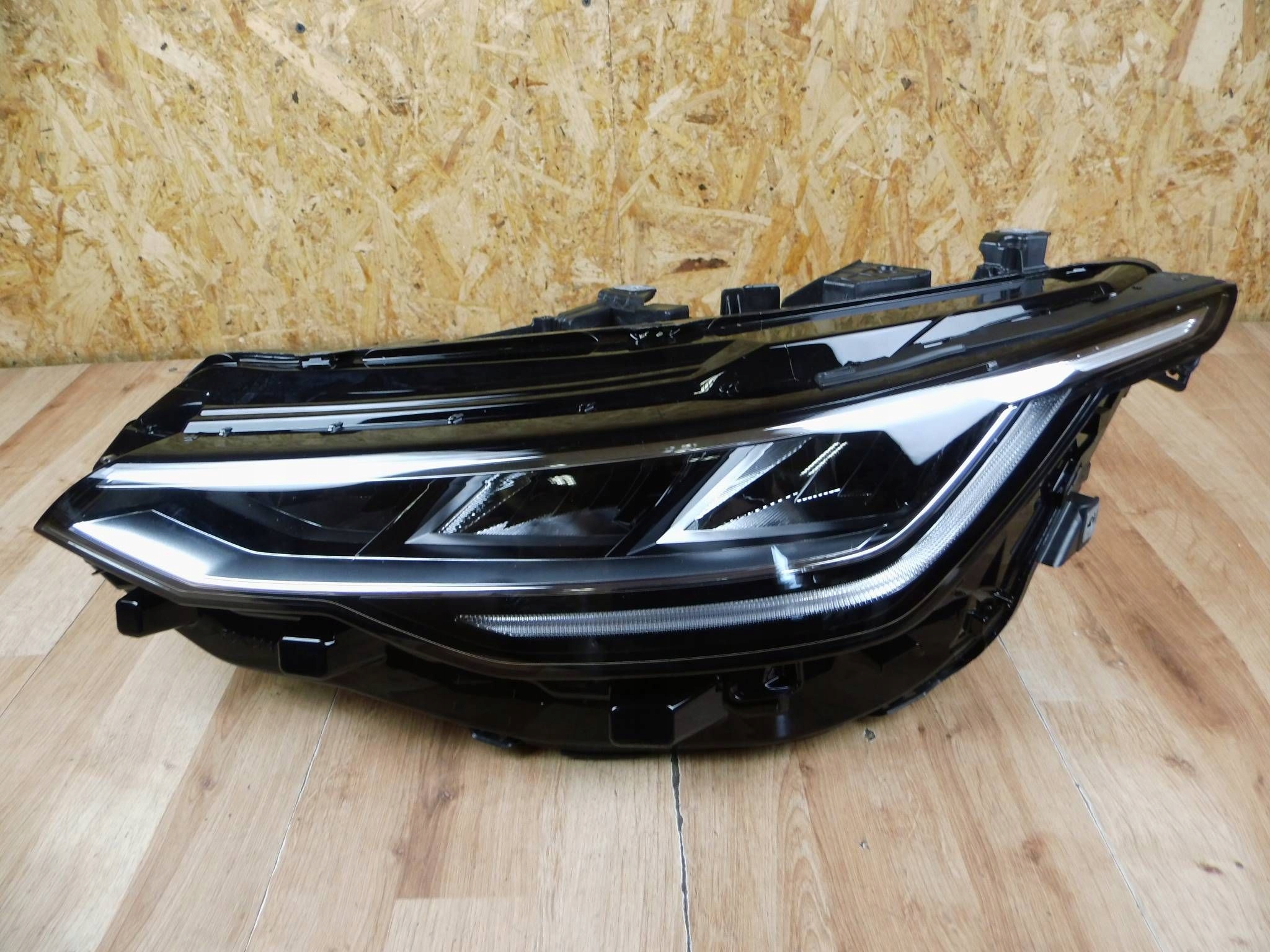 Volkswagen Golf VIII 2023+ LIFT light left front front left 5H1941005A