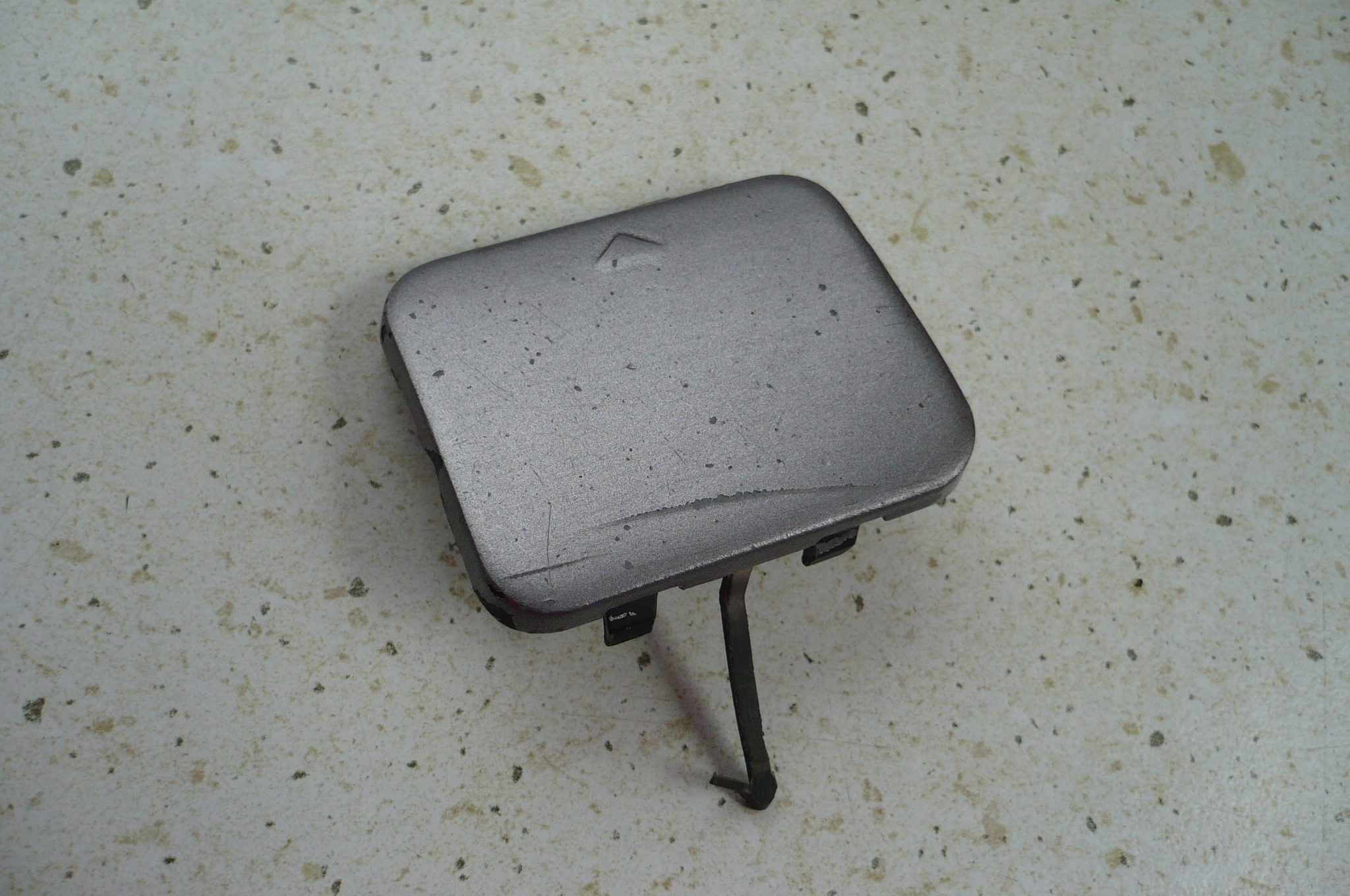 BMW serii 5 E39 towing hook cap bumper front