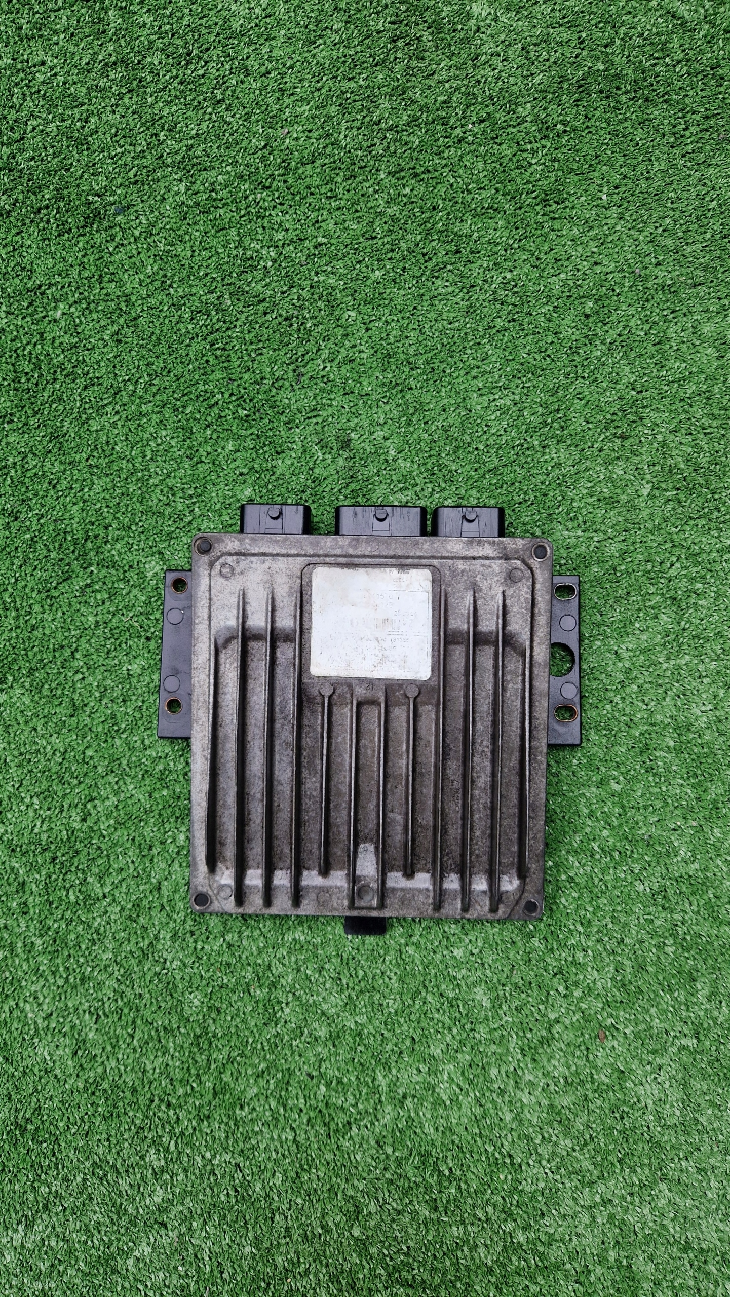 control unit computer SUZUKI JIMNY 1.5 DDIS 86KM 8200911570