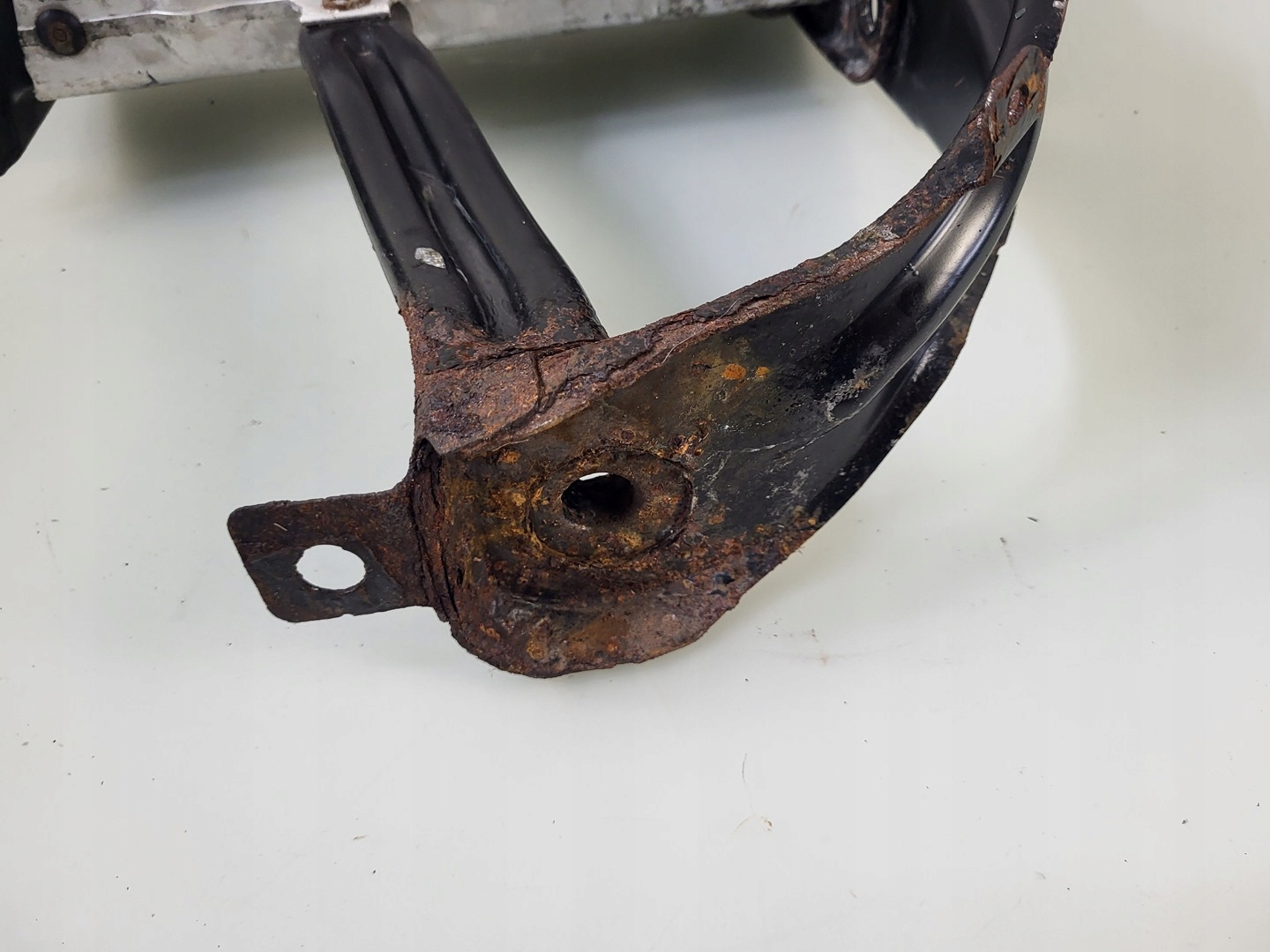 MERCEDES E W211 LIFT beam tip left left front